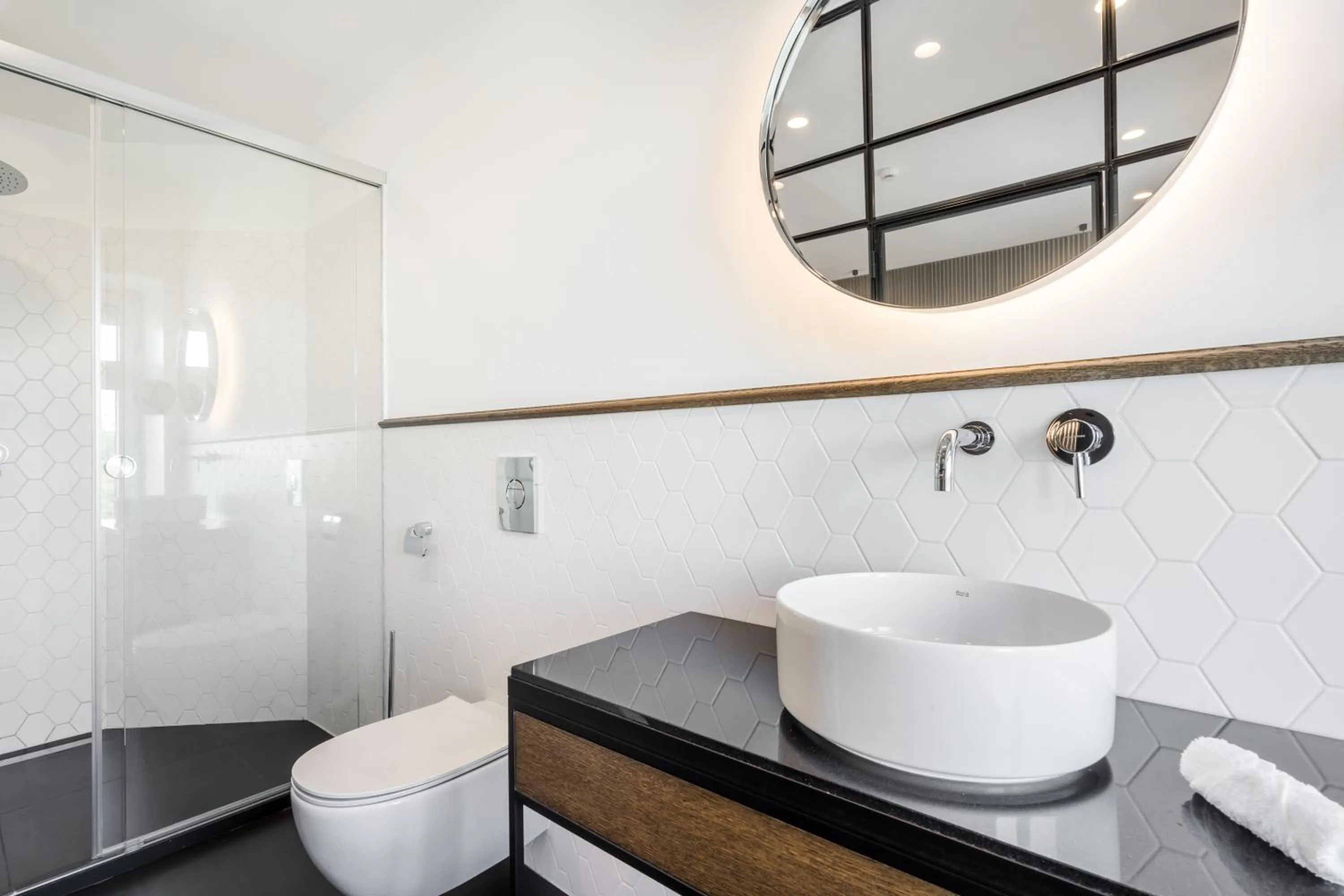 Bathroom in Budapest Eye- Boutique Suites, by BQA