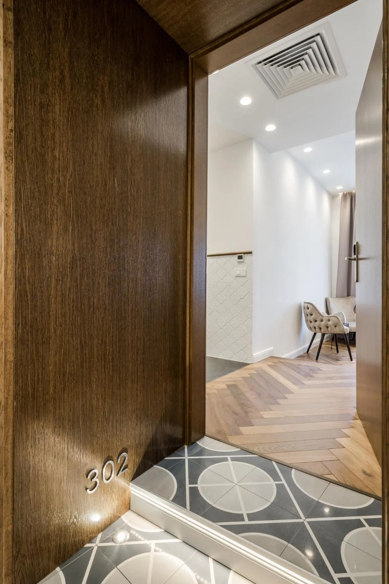 Facade/entrance, Bed in Budapest Eye- Boutique Suites, by BQA