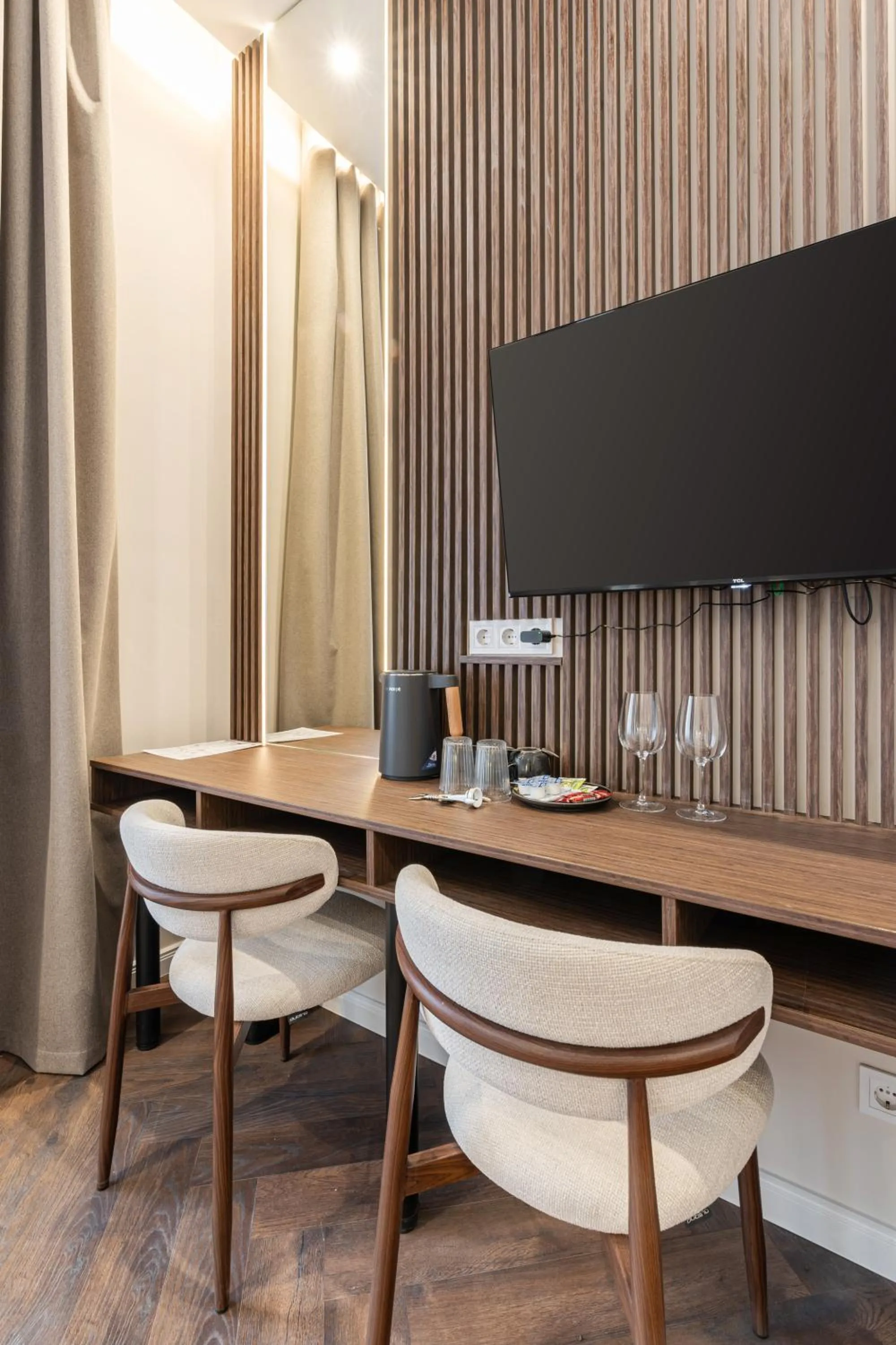Budapest Eye- Boutique Suites, by BQA