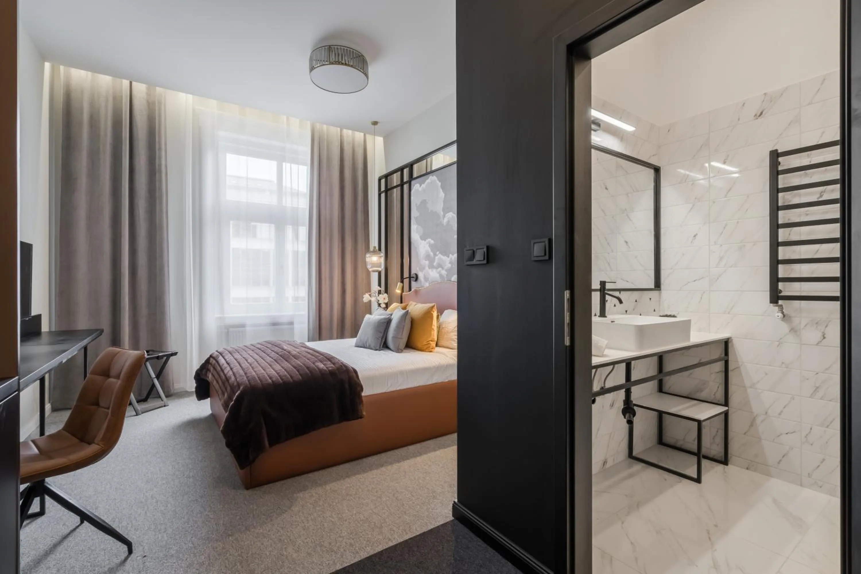 Bed in Astoria Boutique Suites- Best Location by BQA