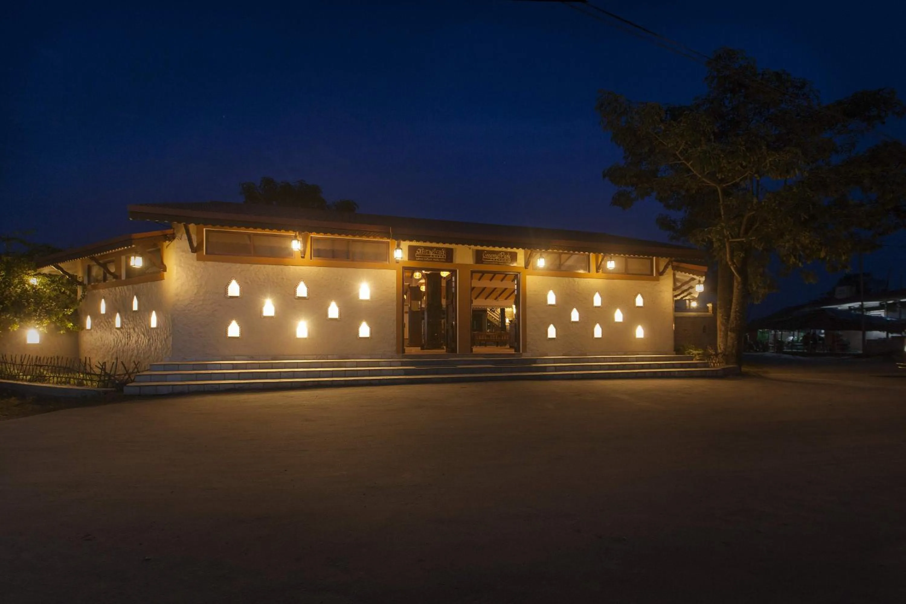 Facade/entrance in Green Park Chitwan