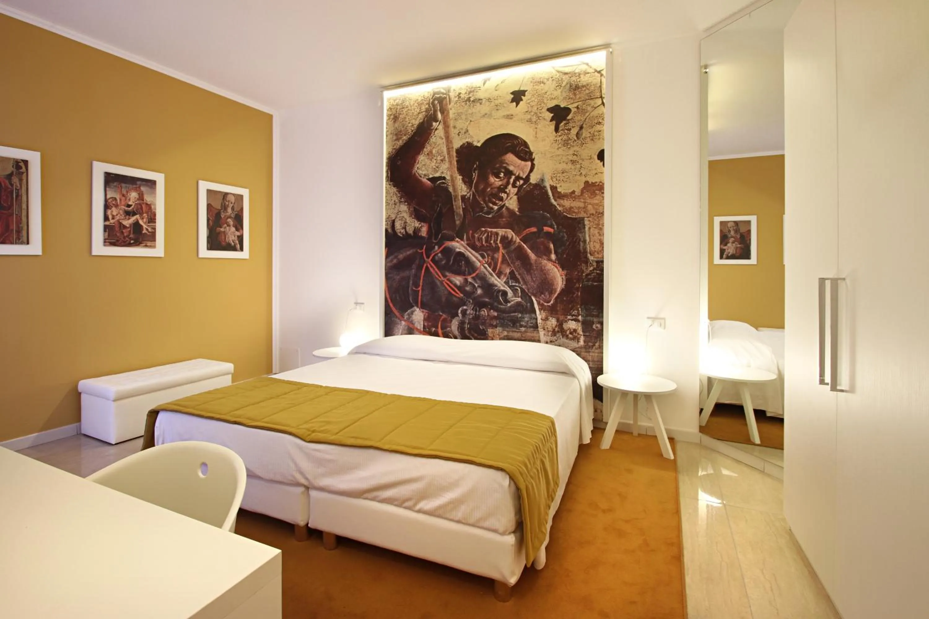 Bedroom, Bed in Ferrara Rooms