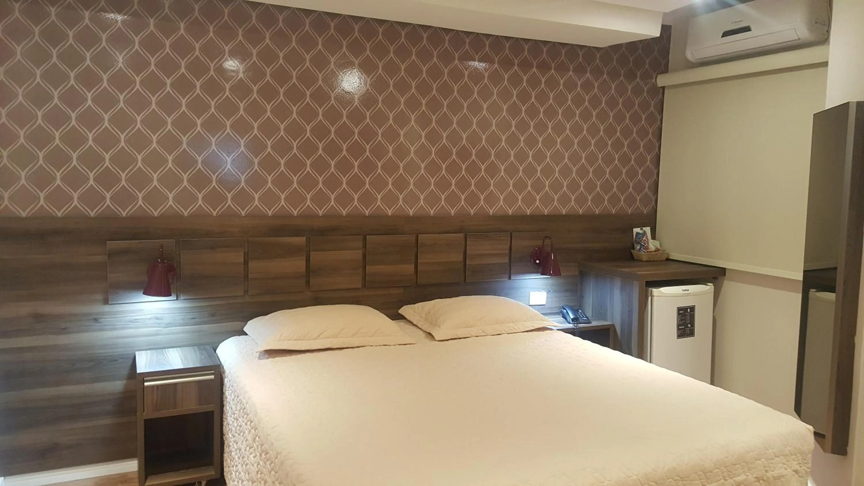 Bed in Hotel Biz Urban- EXPO CENTER NORTE