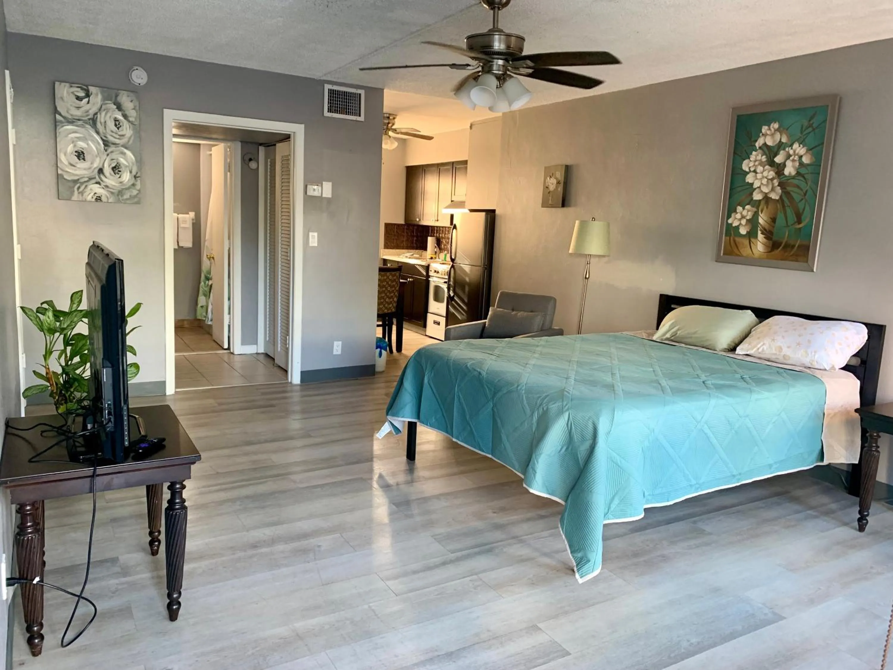 Bed in OCEANS 735 of DEERFIELD BEACH