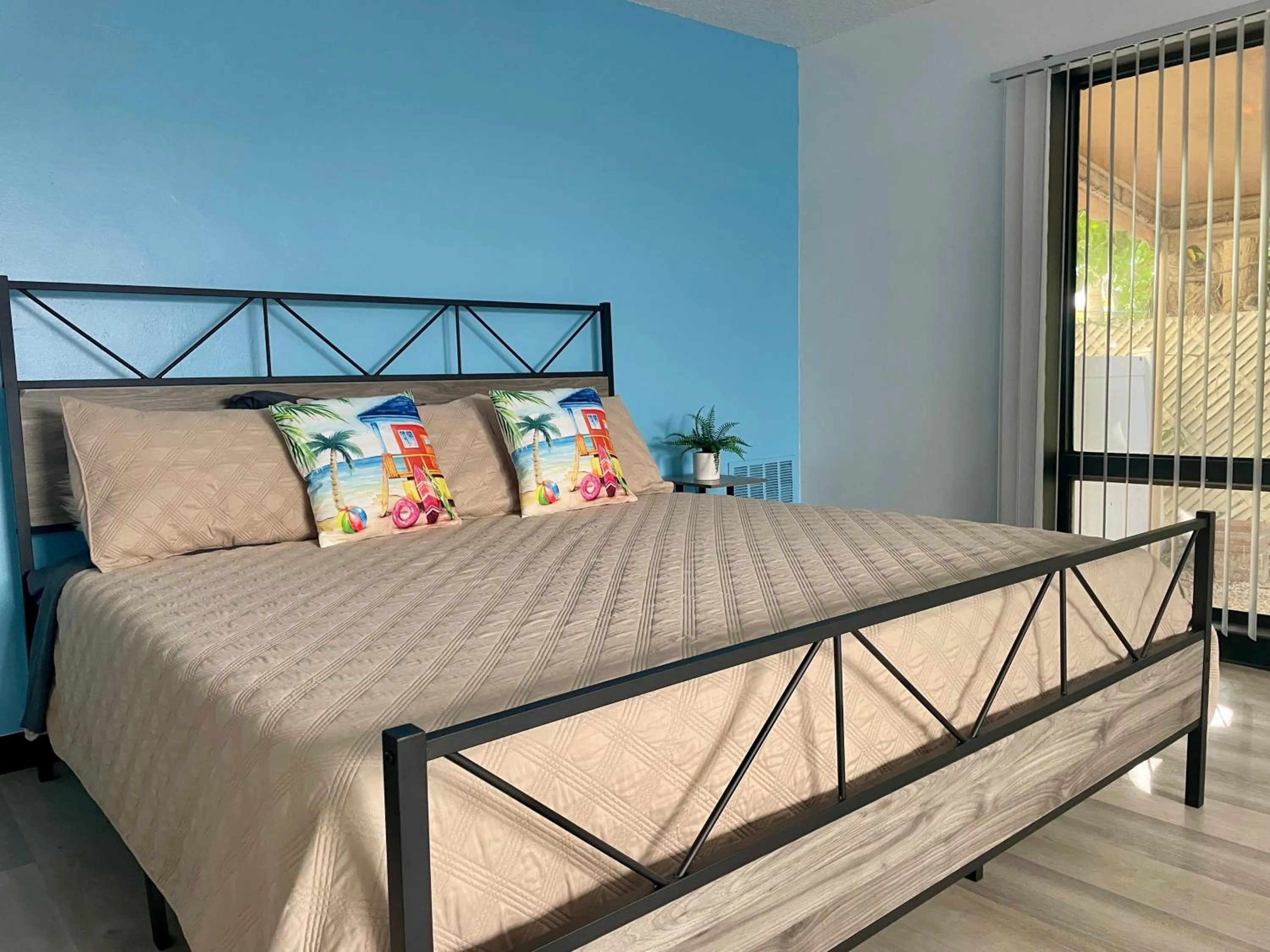 Bed in OCEANS 735 of DEERFIELD BEACH