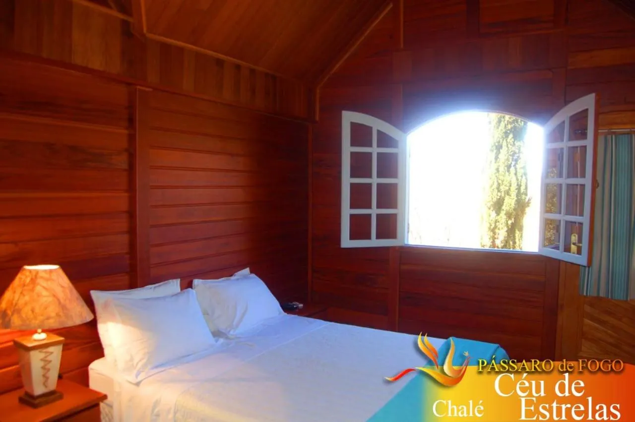 Bed in Pássaro de Fogo