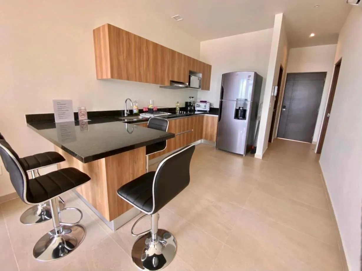 Kitchen or kitchenette in San Francisco by Andiani Travel