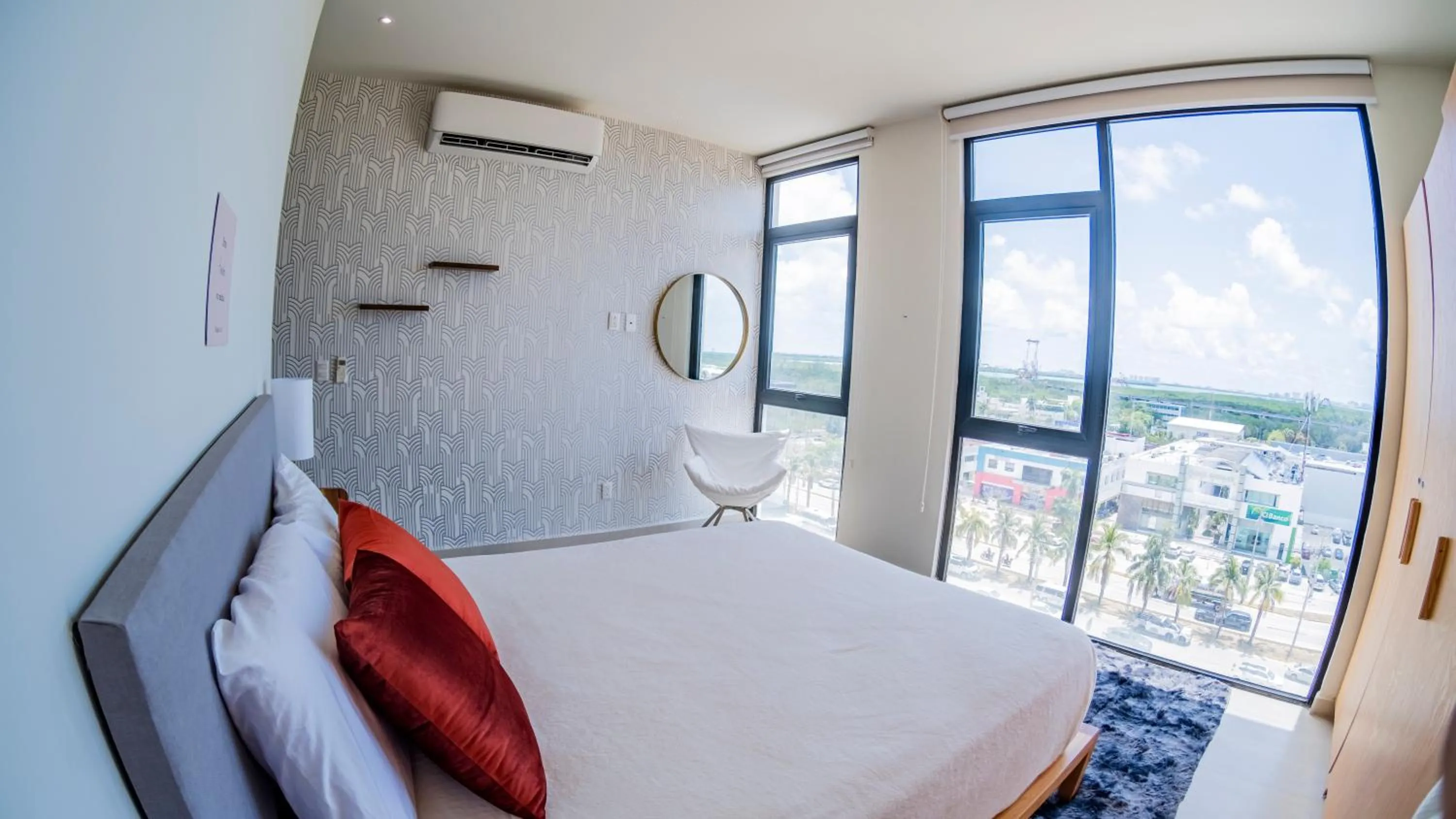 Bed in San Francisco by Andiani Travel