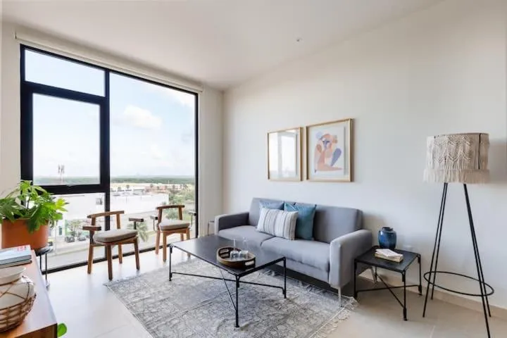 Living room in San Francisco by Andiani Travel