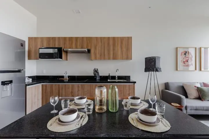 Kitchen or kitchenette in San Francisco by Andiani Travel