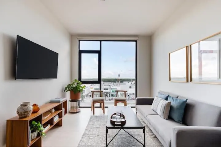 TV and multimedia in San Francisco by Andiani Travel