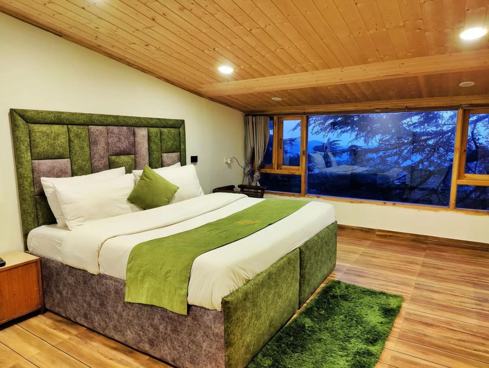 Bedroom, Bed in Jakhu Vibes