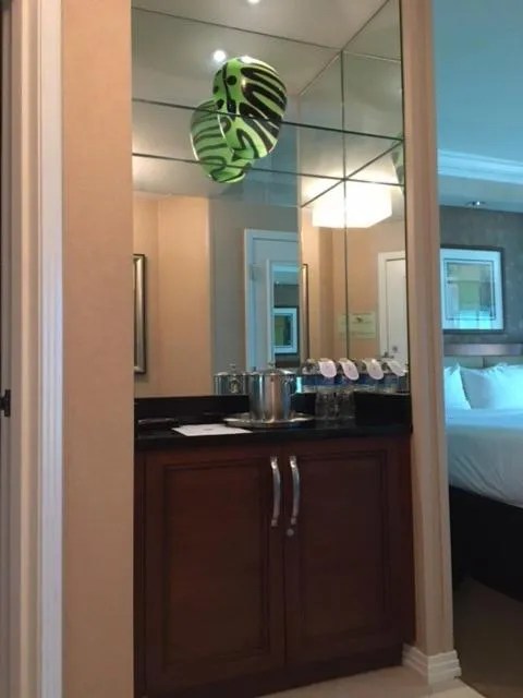 Bed in MGM Signature Condo Hotel by Owner - No Resort Fee !!