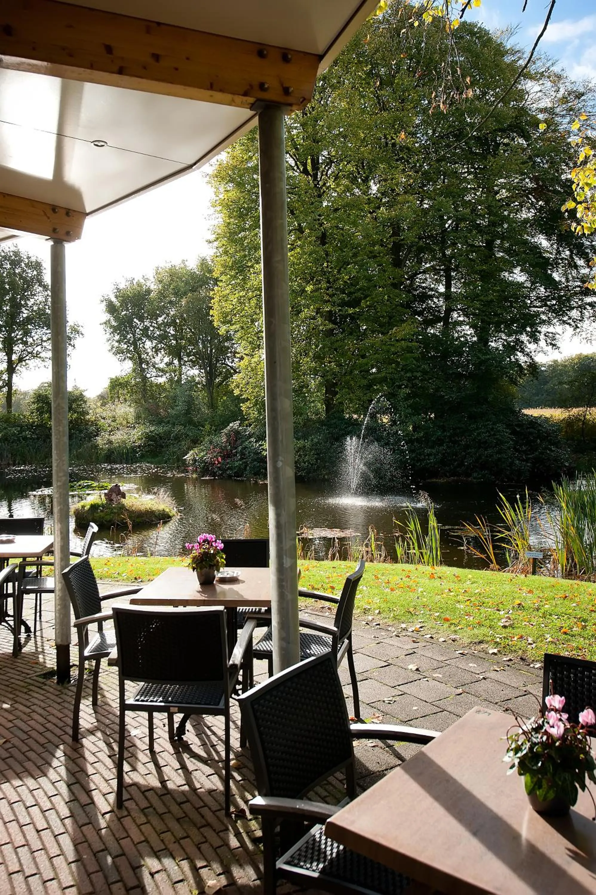 Restaurant/places to eat in Hotel Restaurant Het Witte Huis