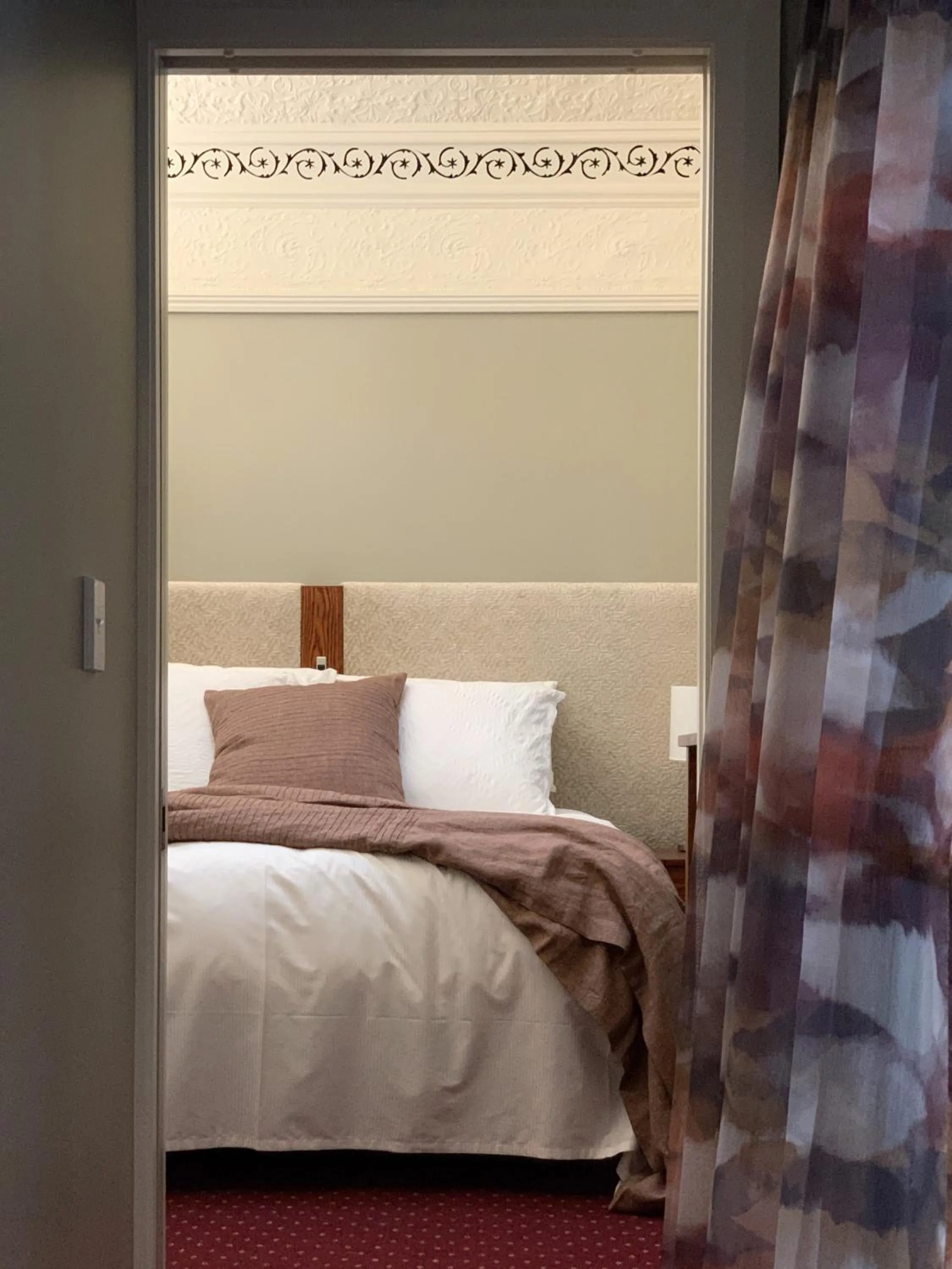 Bedroom, Bed in Bell Hill Apartments