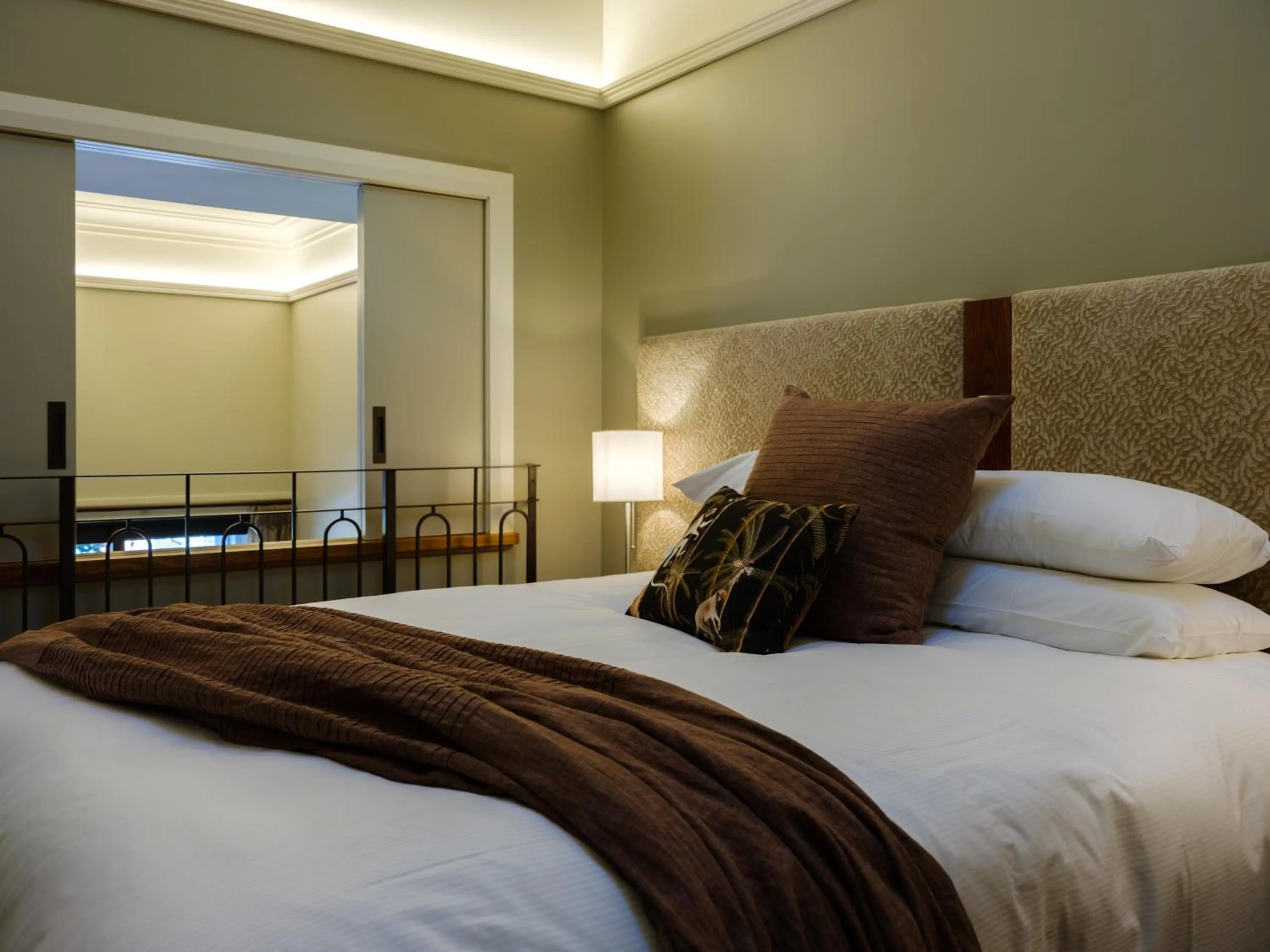 Bedroom, Bed in Bell Hill Apartments