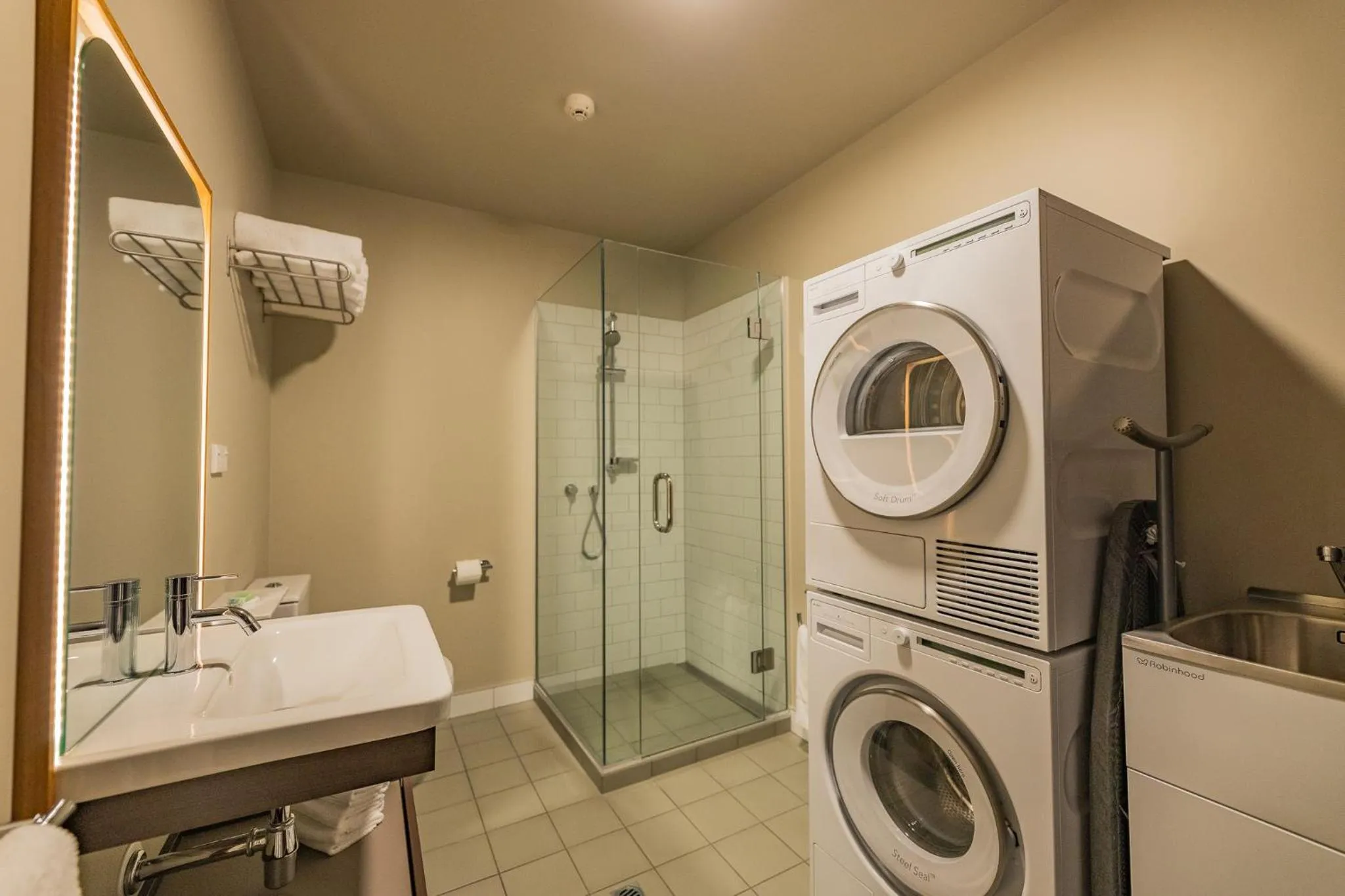 Shower in Bell Hill Apartments