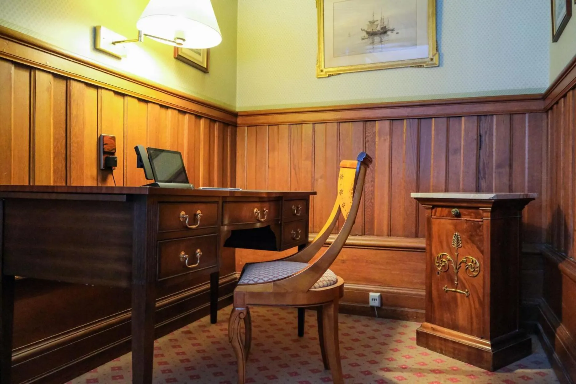 hair dresser in Schlosshotel Kronberg - Hotel Frankfurt