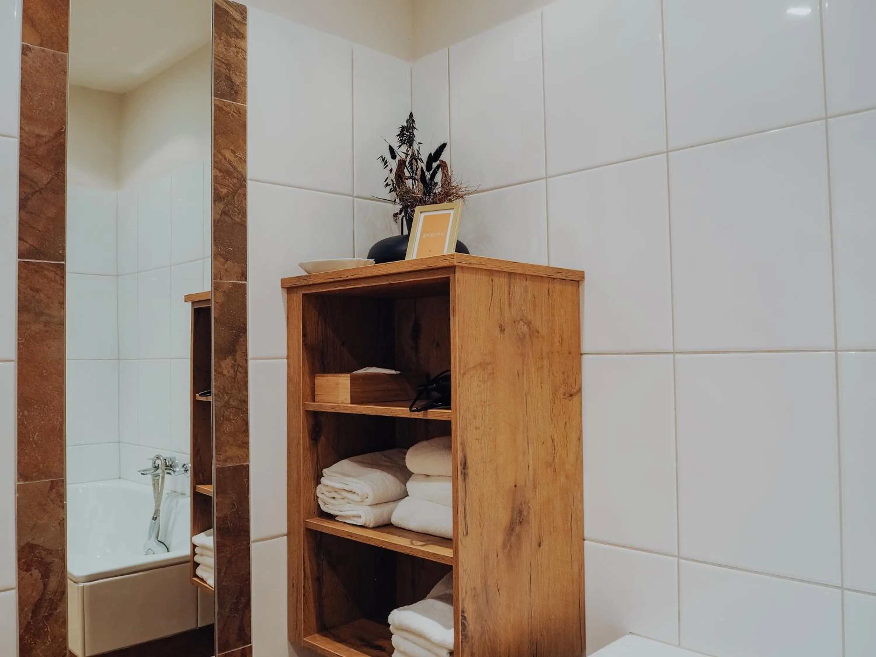 Bathroom in Levy's Rooms & Breakfast