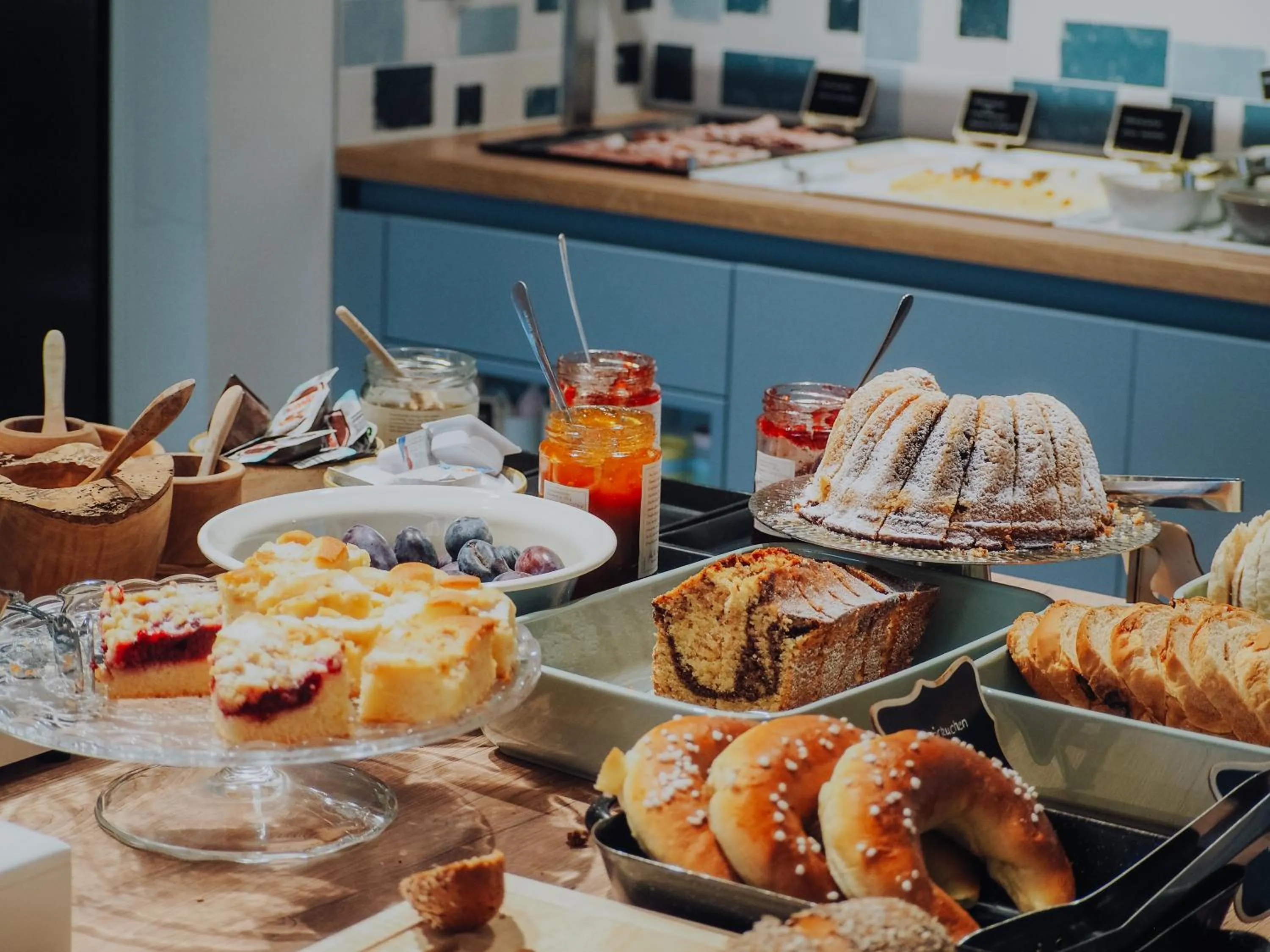 Buffet breakfast in Levy's Rooms & Breakfast