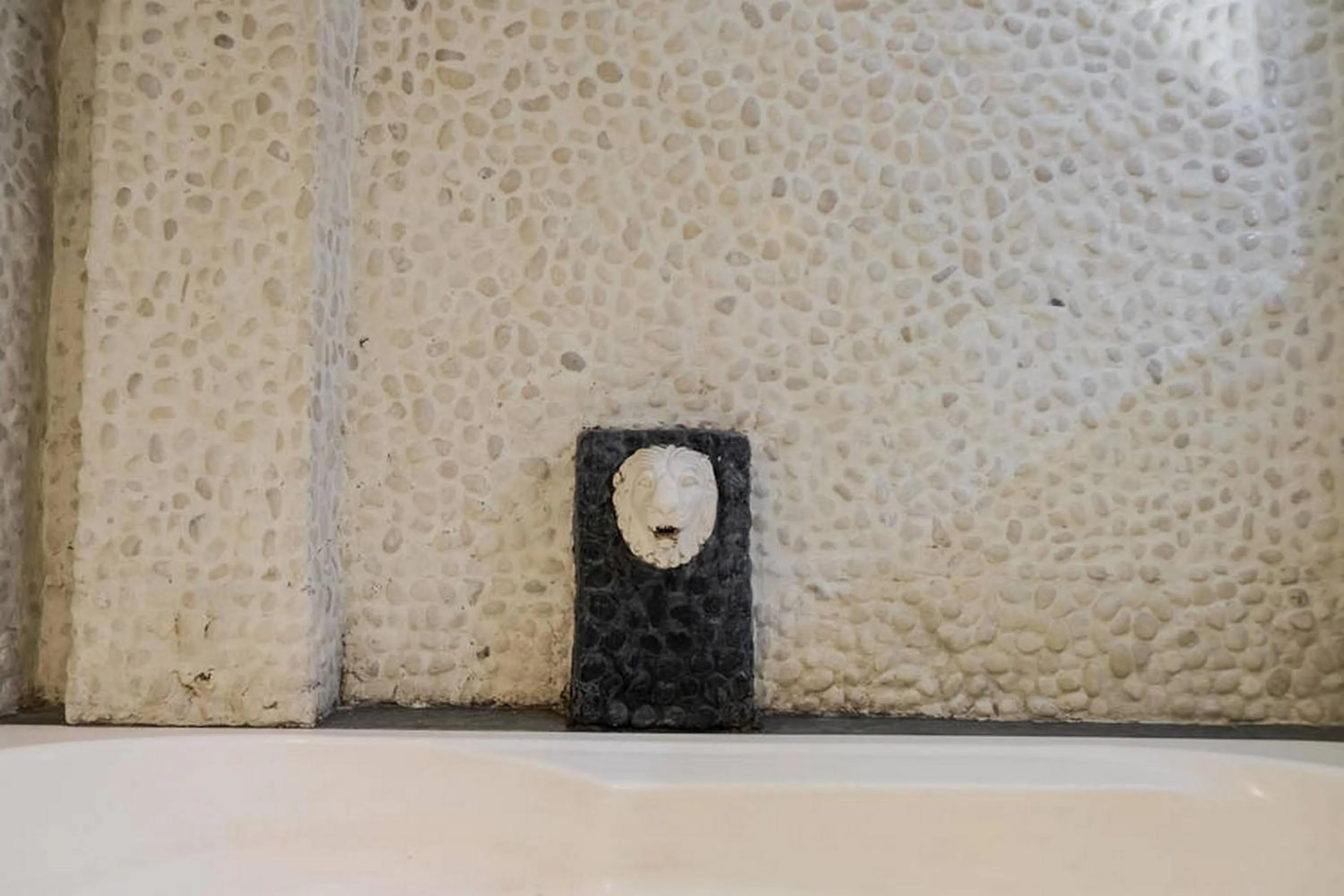 Bathroom in RedDoorz near Waterboom Lippo Cikarang