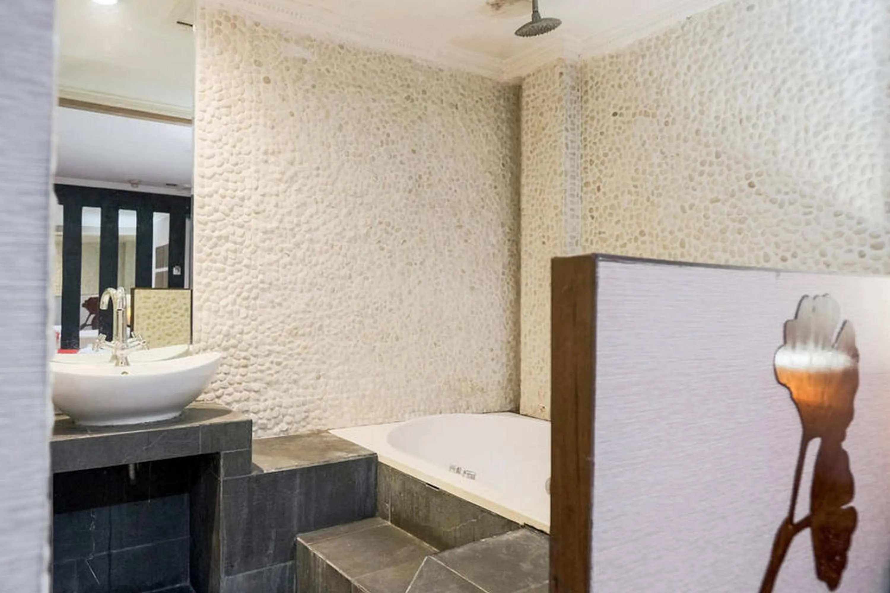 RedDoorz near Waterboom Lippo Cikarang