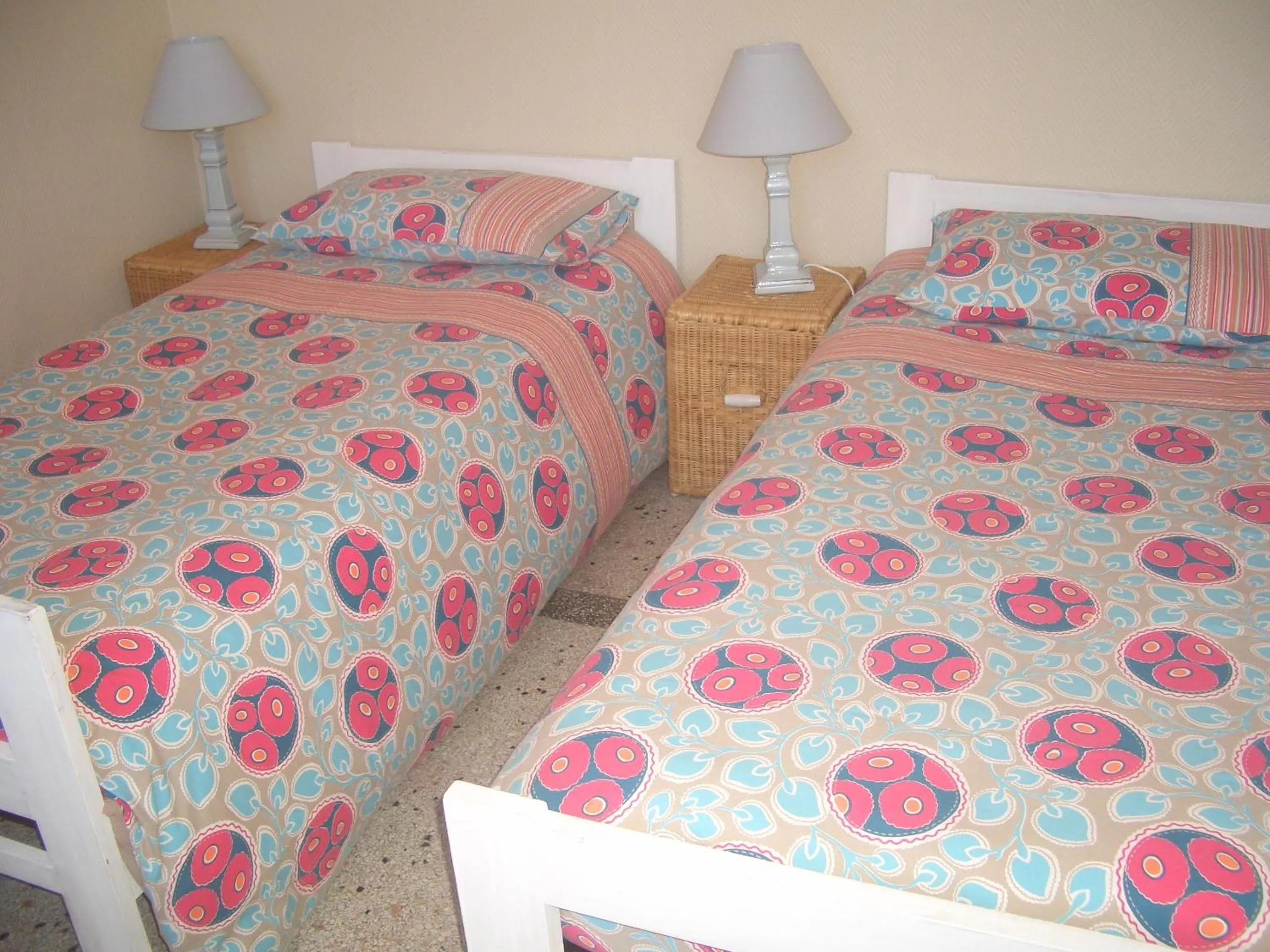 Photo of the whole room in Forest Farm