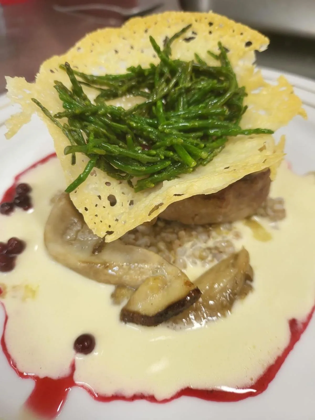 Restaurant/places to eat in Evident Hotel Prägant 4-Superior