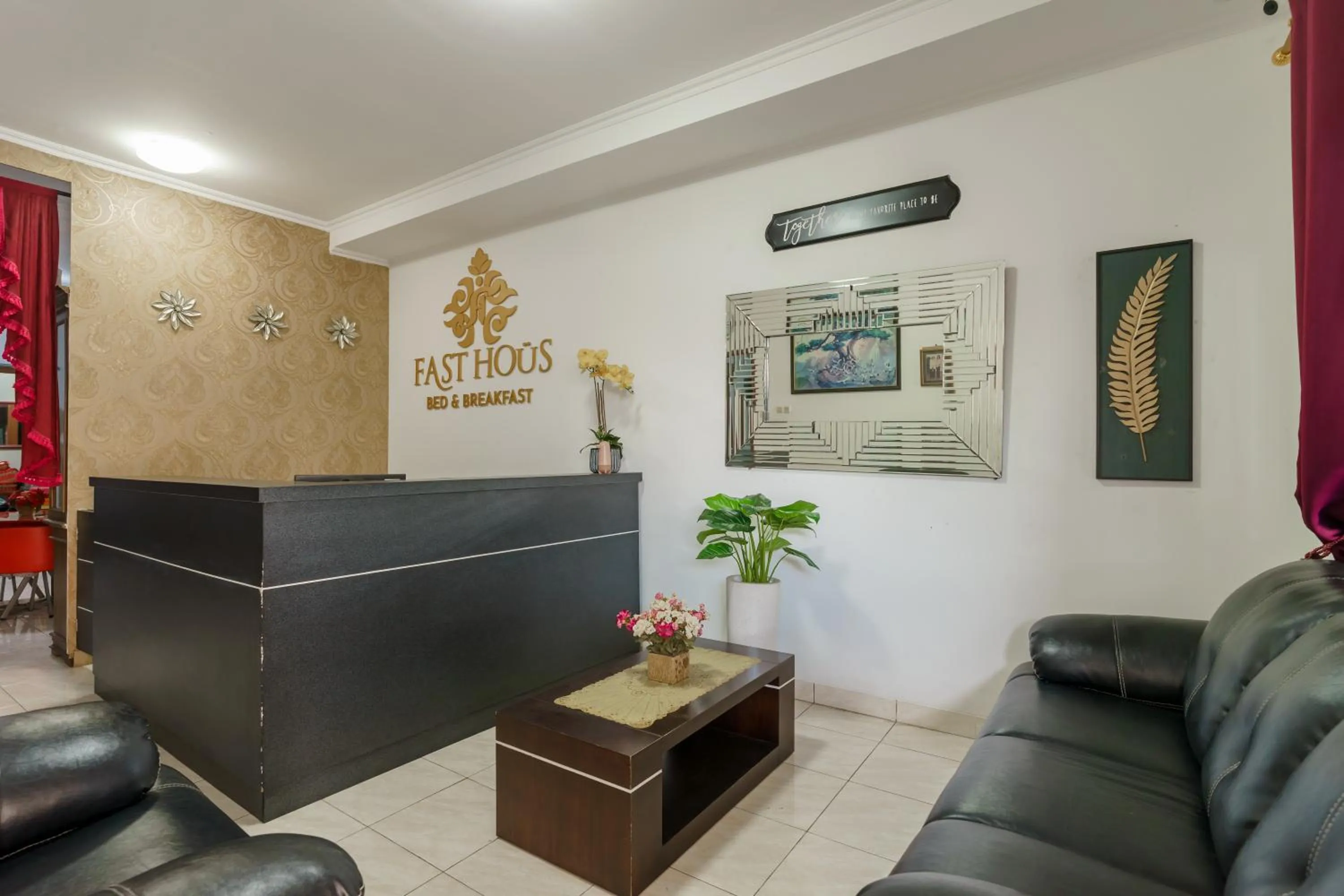 Lobby or reception in Fast Hous Syariah Bogor Mitra RedDoorz