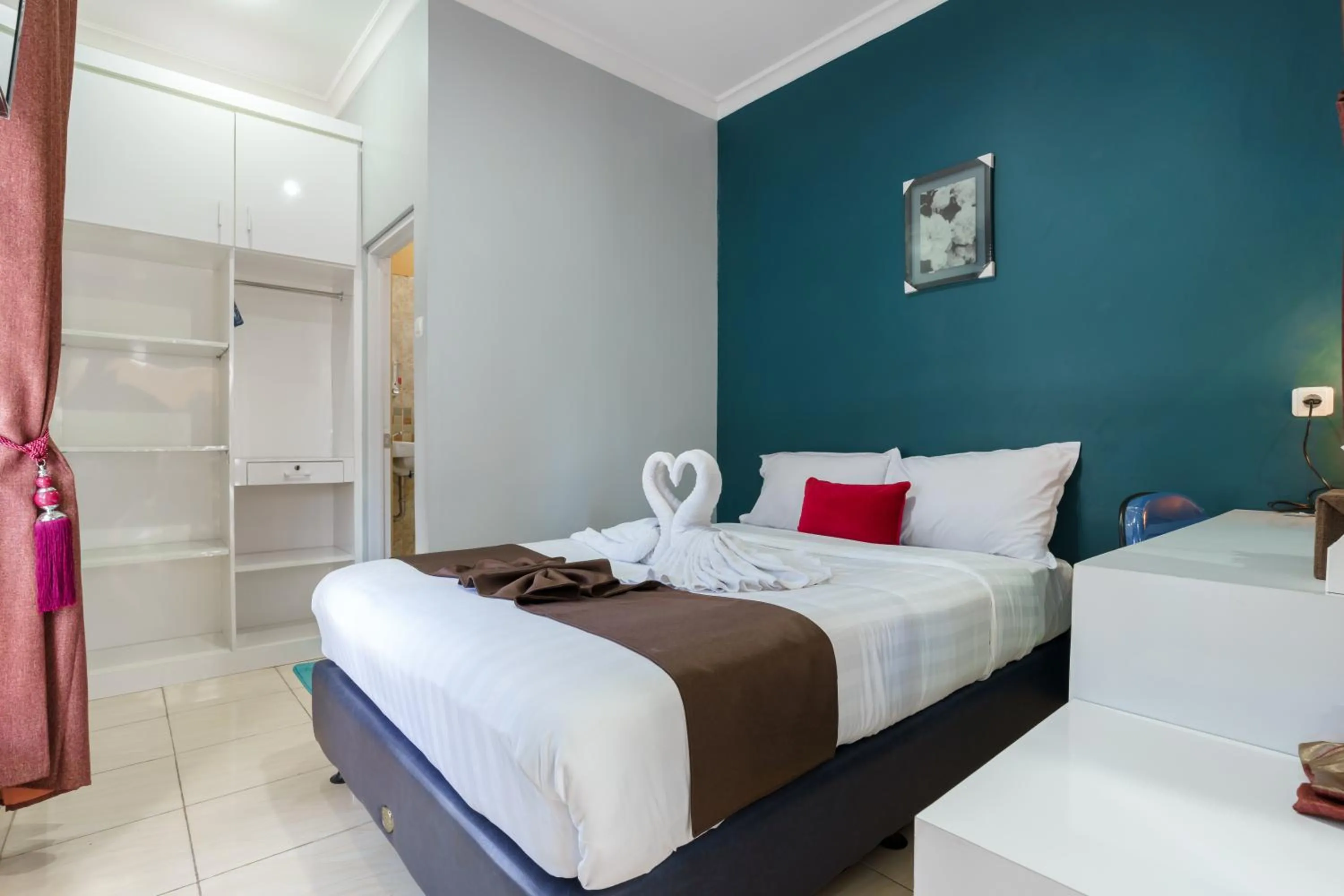 Bedroom, Bed in Fast Hous Syariah Bogor Mitra RedDoorz