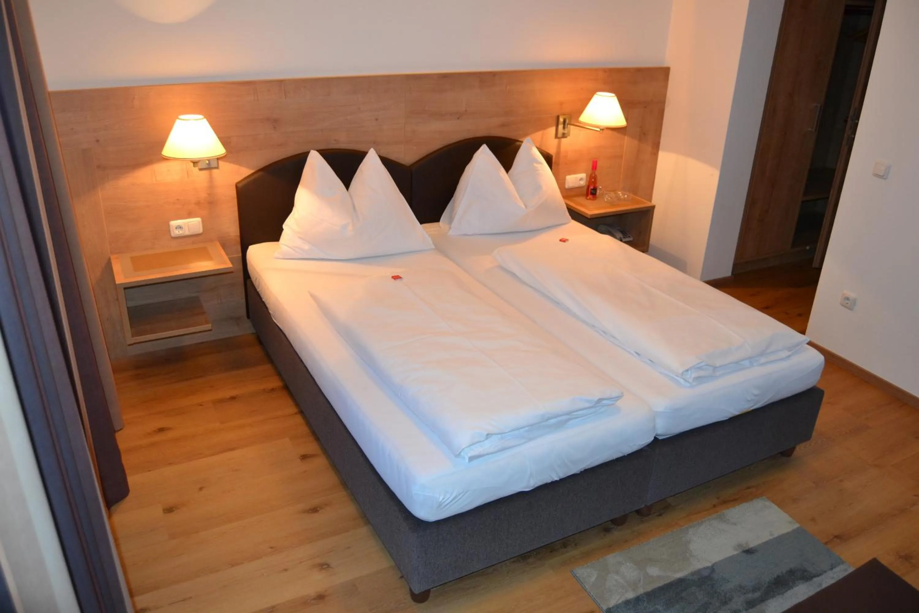 Family Room (2 Adults + 2 Children) in Gästehaus Elisabeth