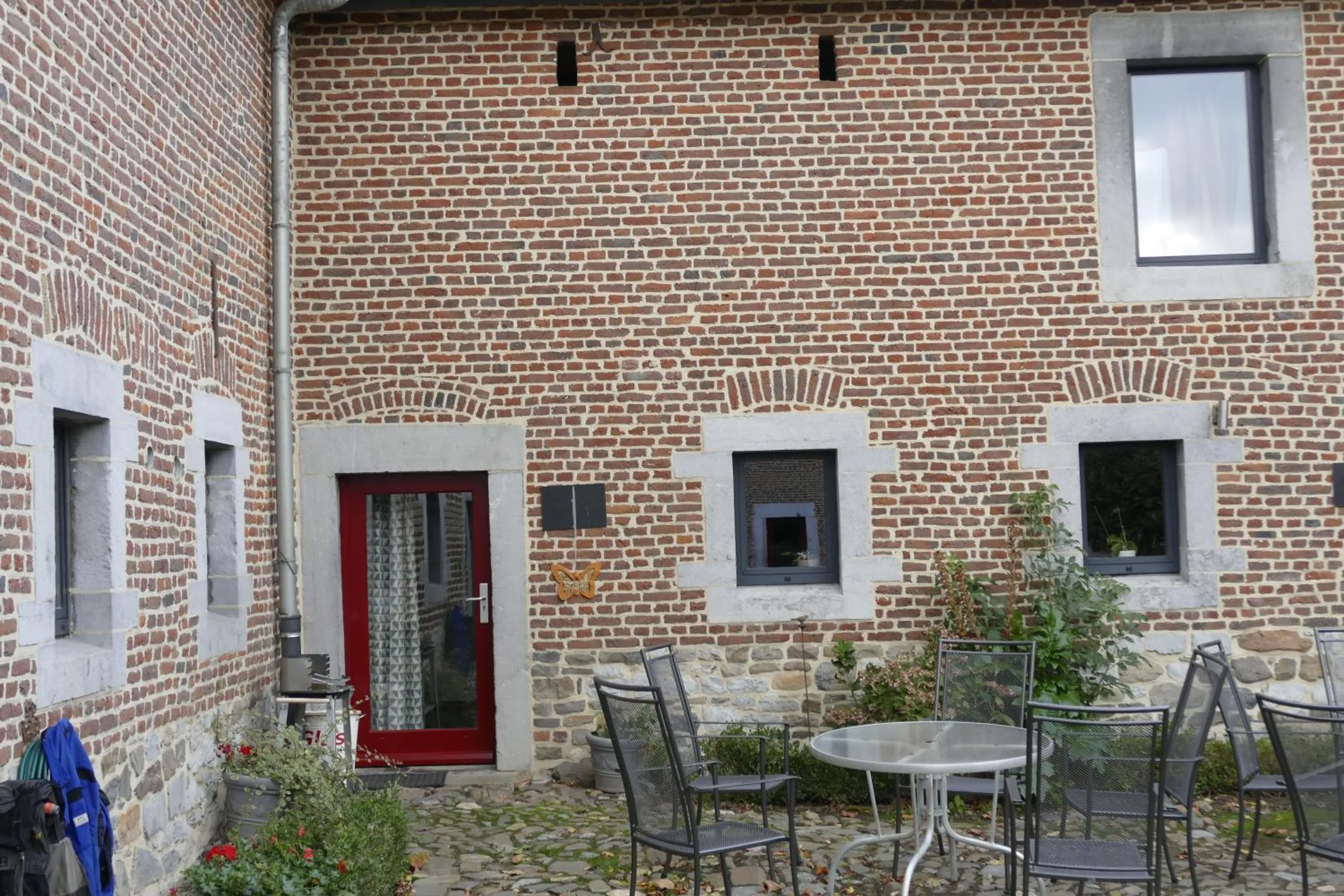 Facade/entrance in Apartments Cour d'Aix
