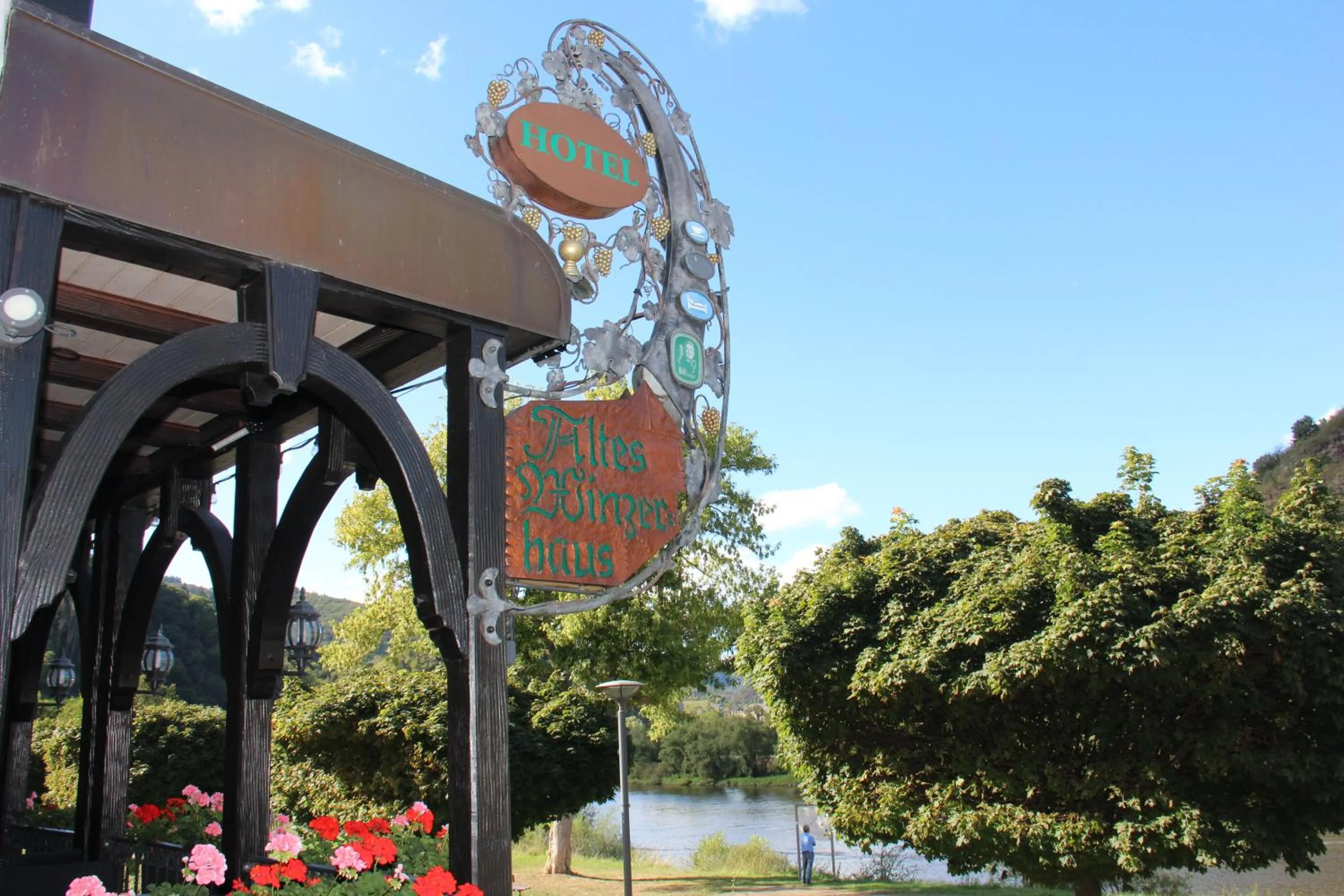 Property building in Hotel Altes Winzerhaus