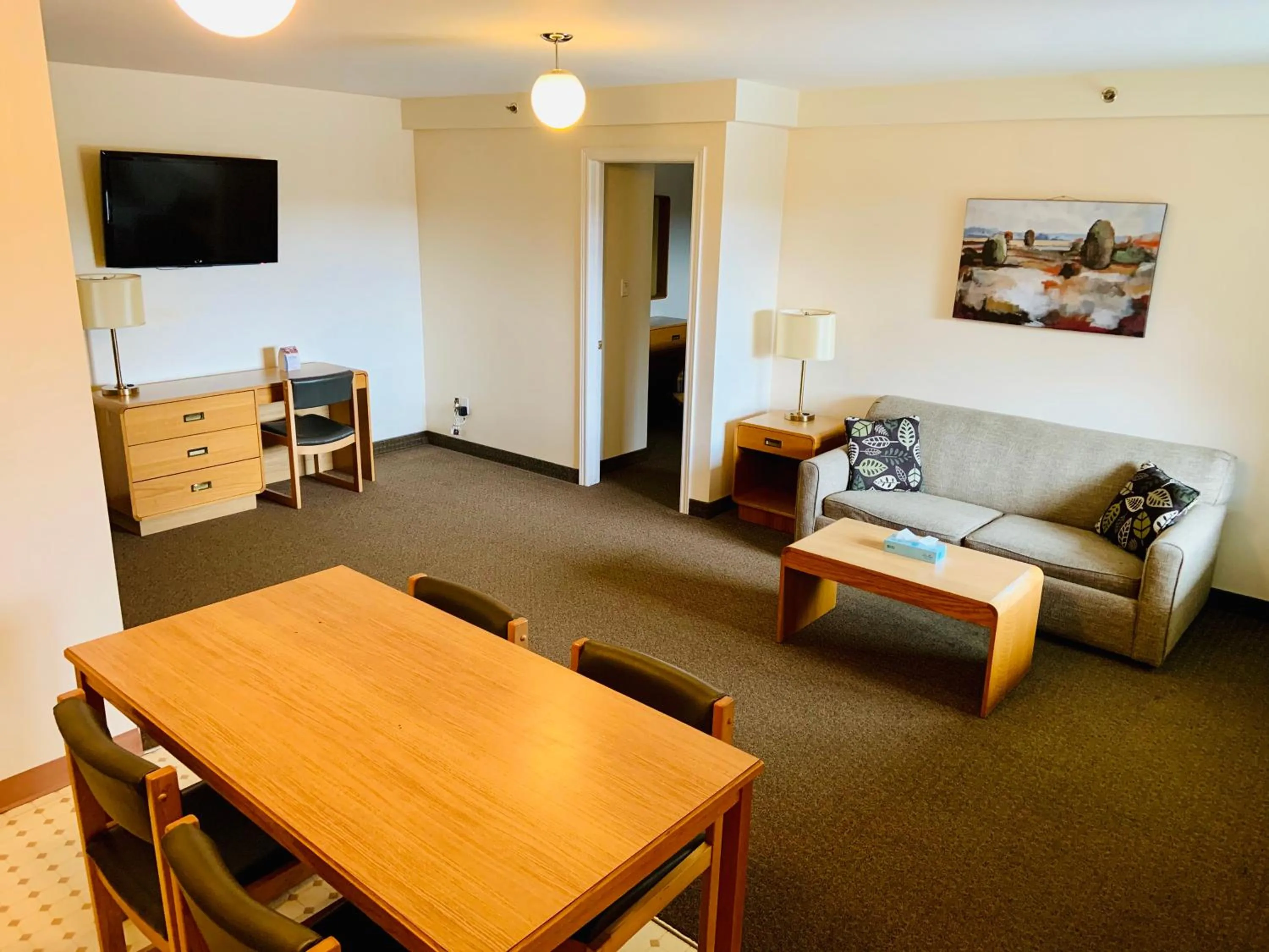 Living room in Green Acres Motel