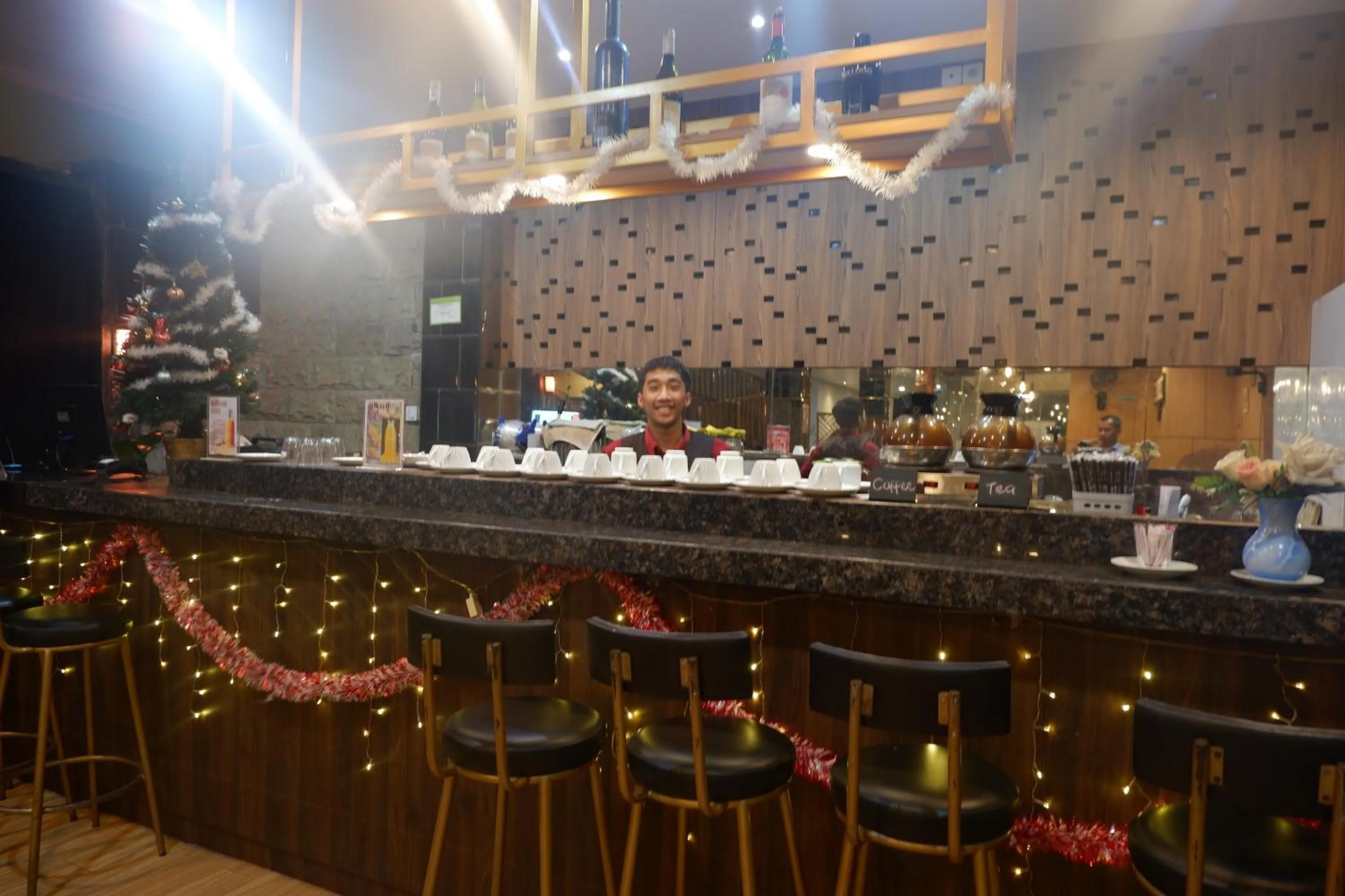 Lounge or bar in Grand Samota Hotel