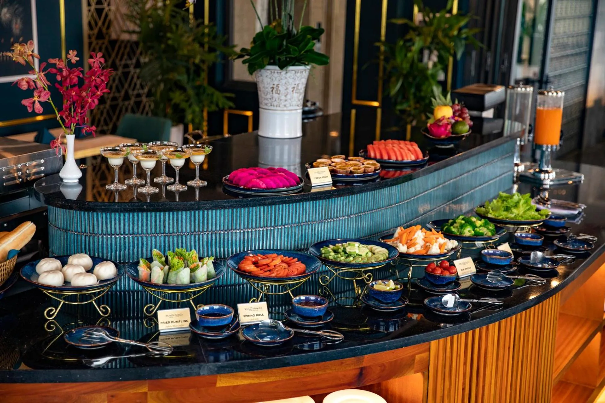 Restaurant/places to eat in Angel Hotels Beach Danang