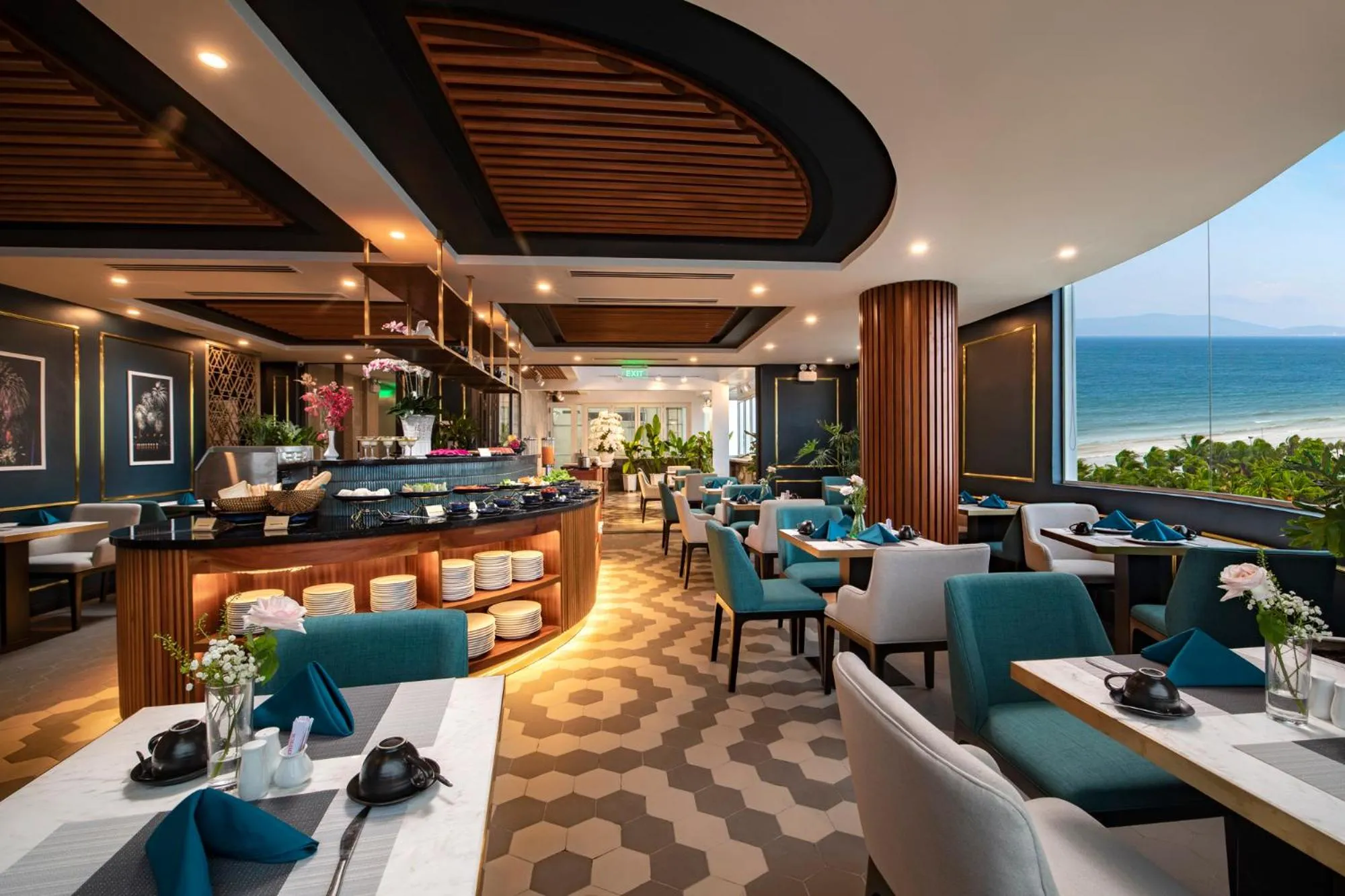 Restaurant/places to eat in Angel Hotels Beach Danang