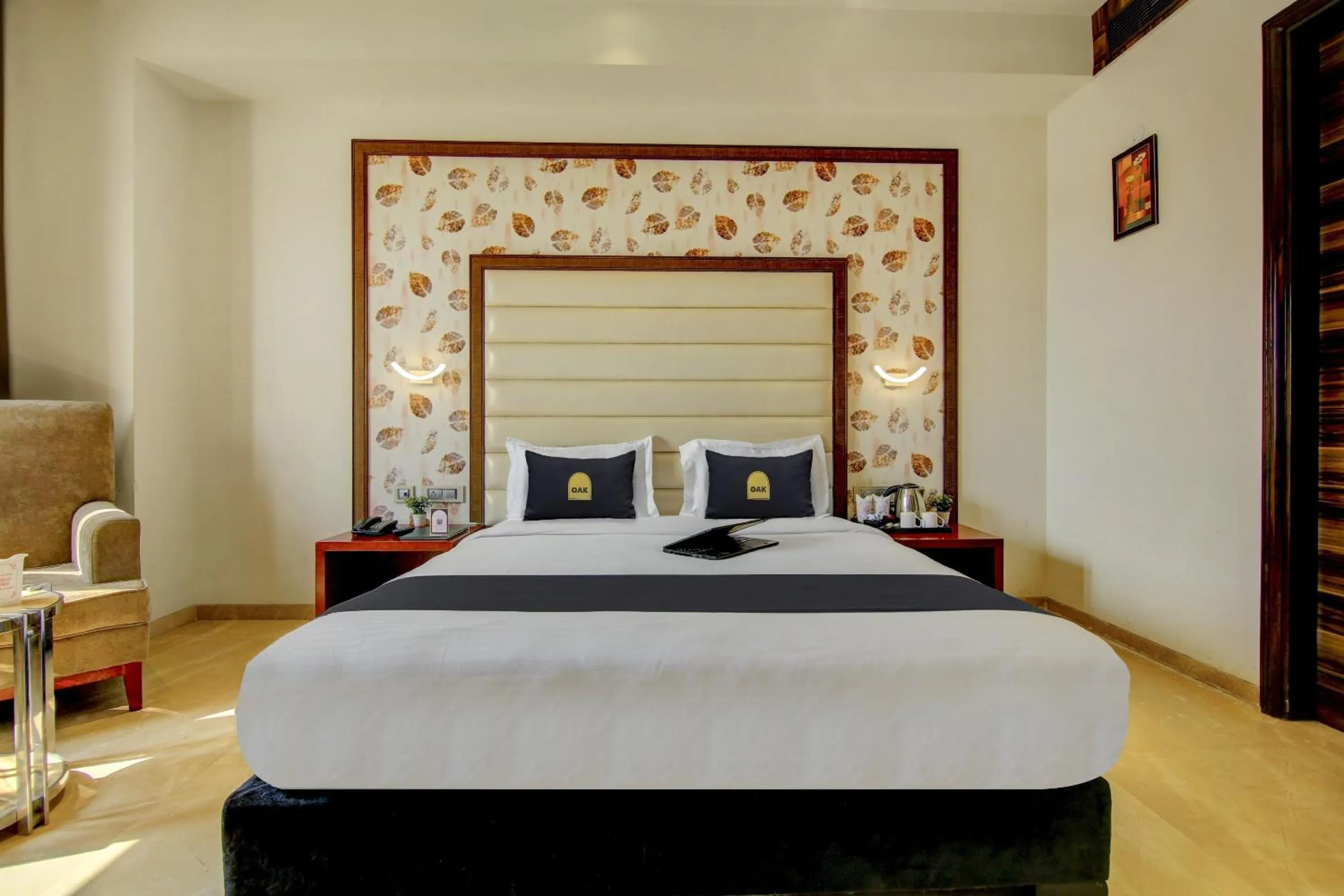 Bedroom, Bed in Super Townhouse OAK Hotel C Pearls