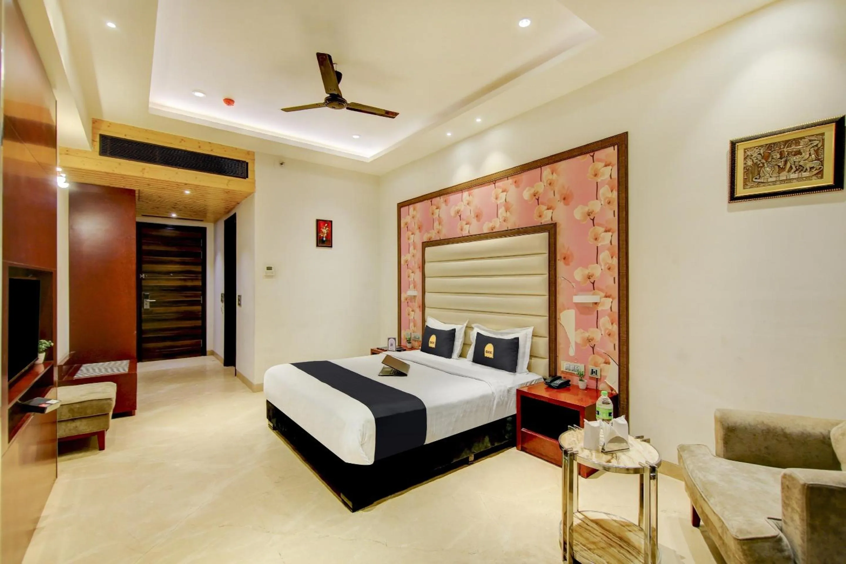 Bedroom, Bed in Super Townhouse OAK Hotel C Pearls