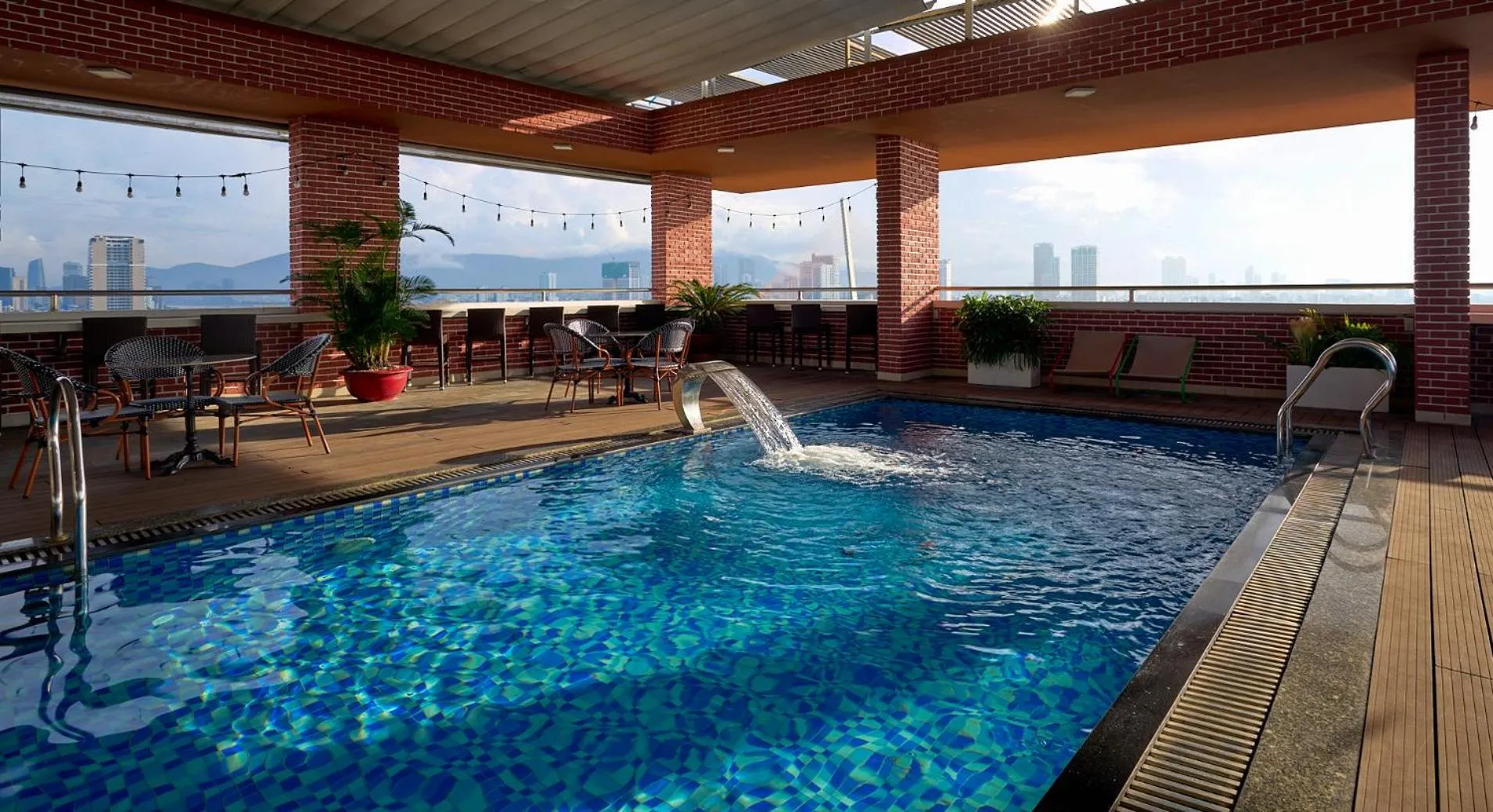 Swimming pool in Record Hotel