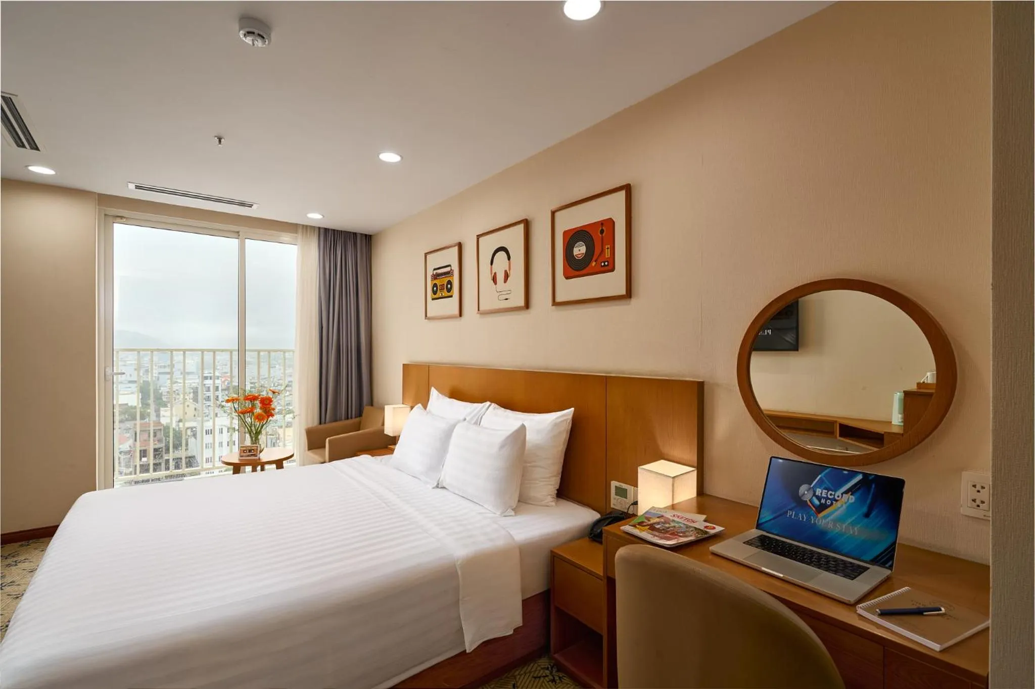 Bedroom, Bed in Record Hotel