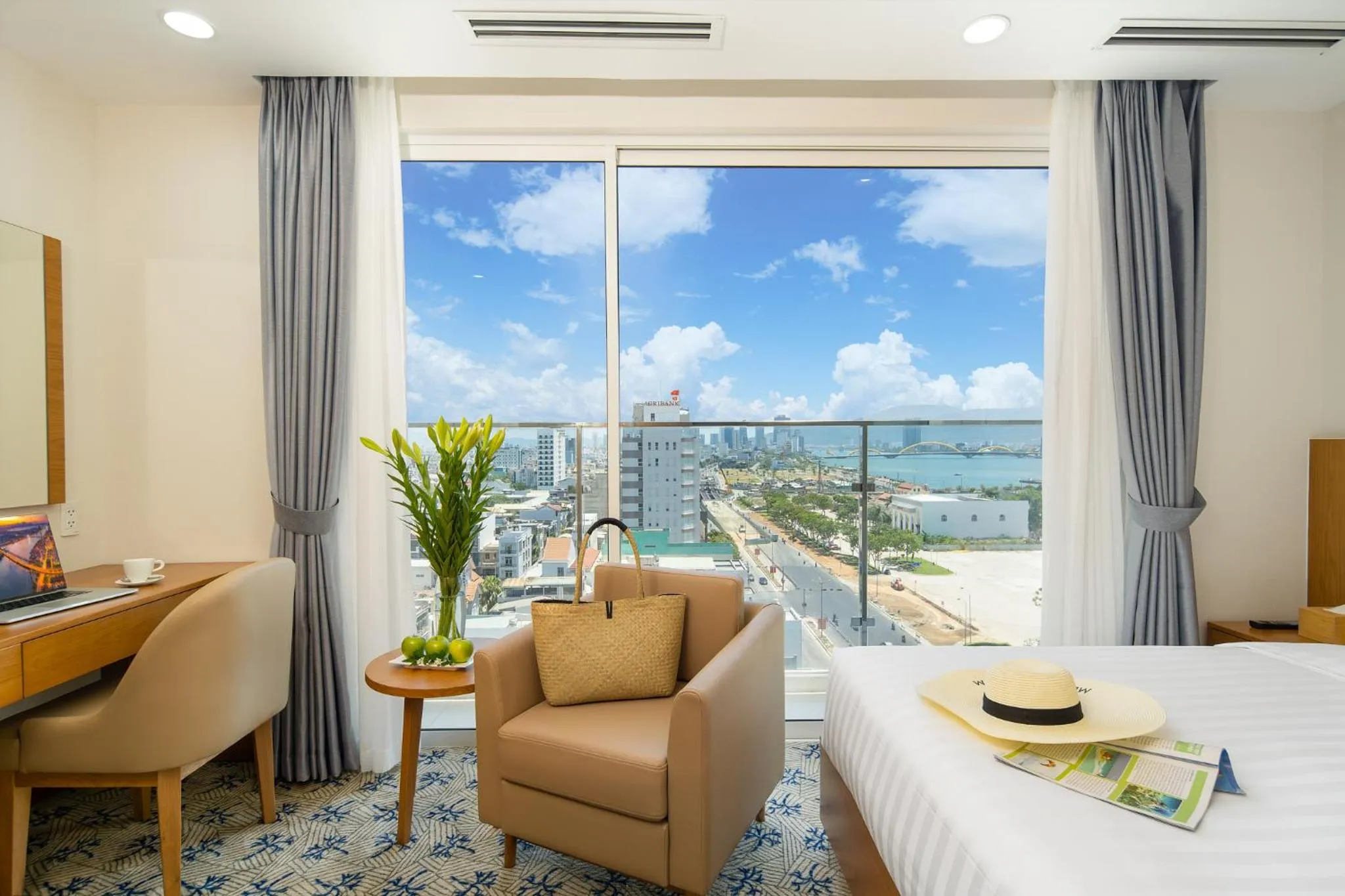 Seating area in Lamanga Hotel & Suites