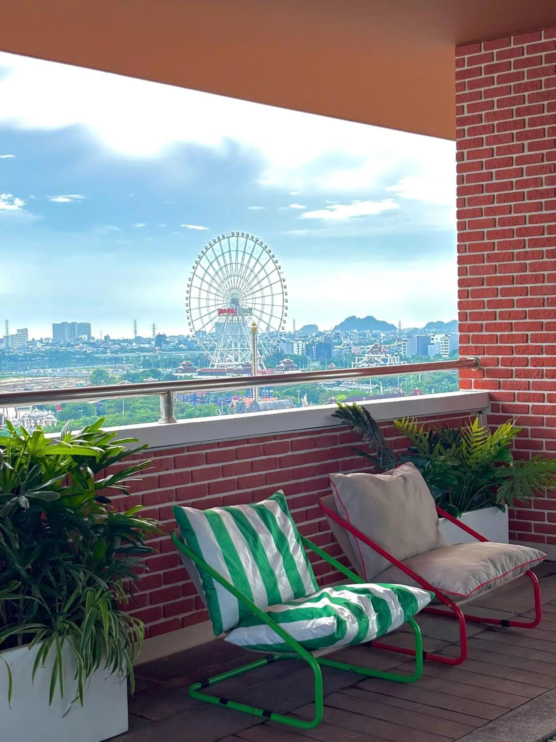 View (from property/room) in Record Hotel