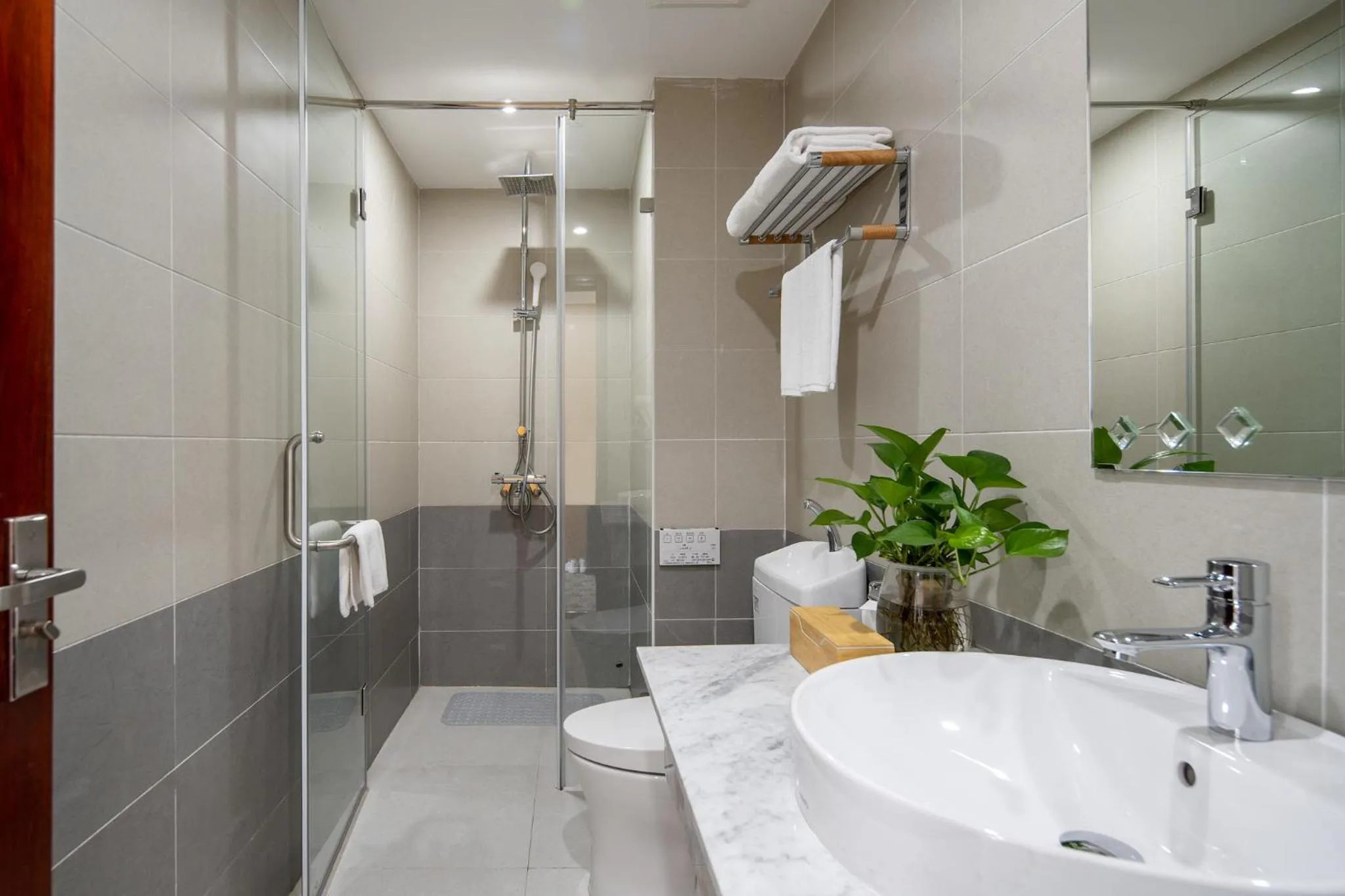 Bathroom in Lamanga Hotel & Suites