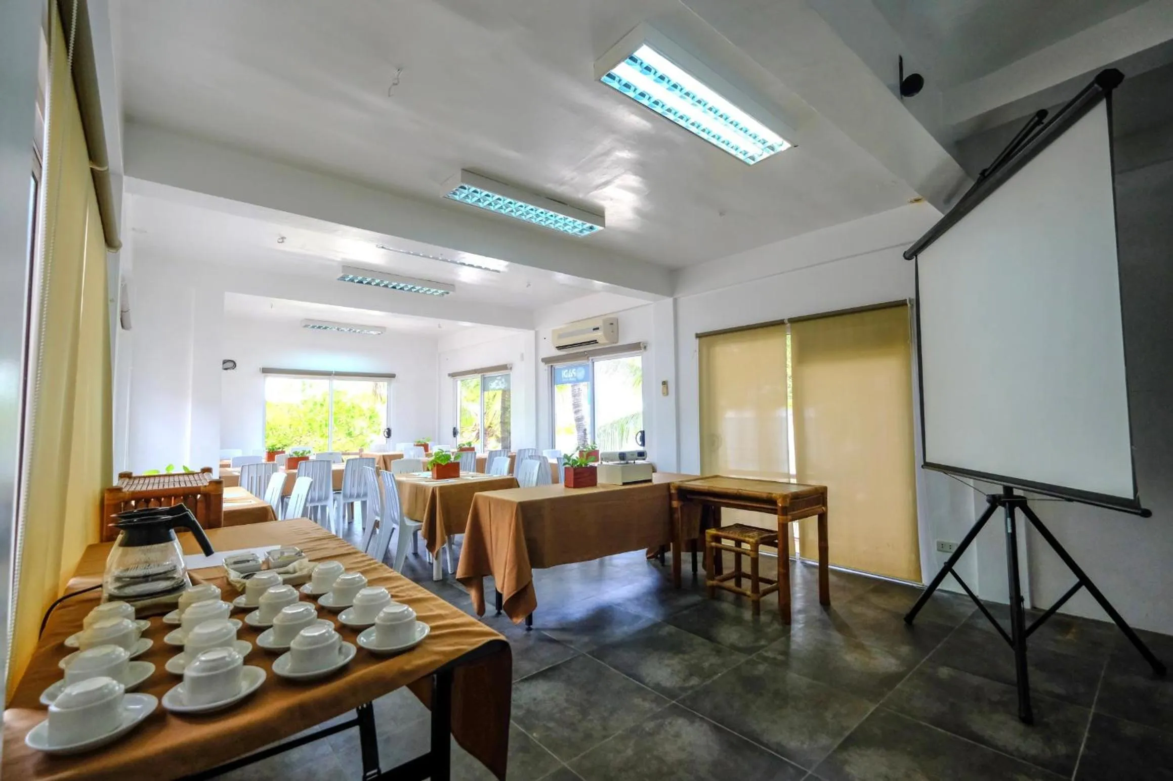 Banquet/Function facilities in Malapascua Exotic Island Dive Resort
