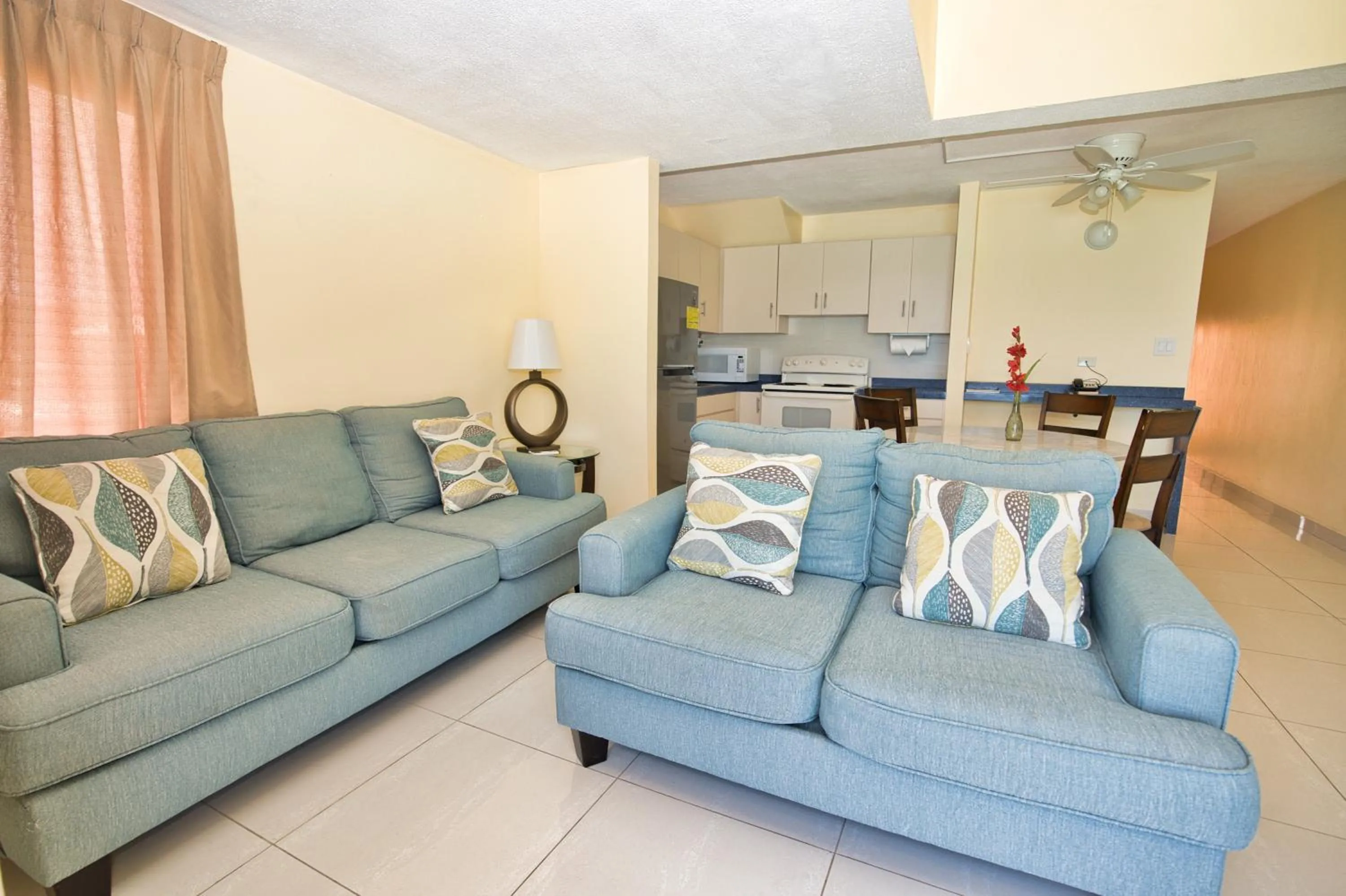 Living room in Horizon View Beach Hotel