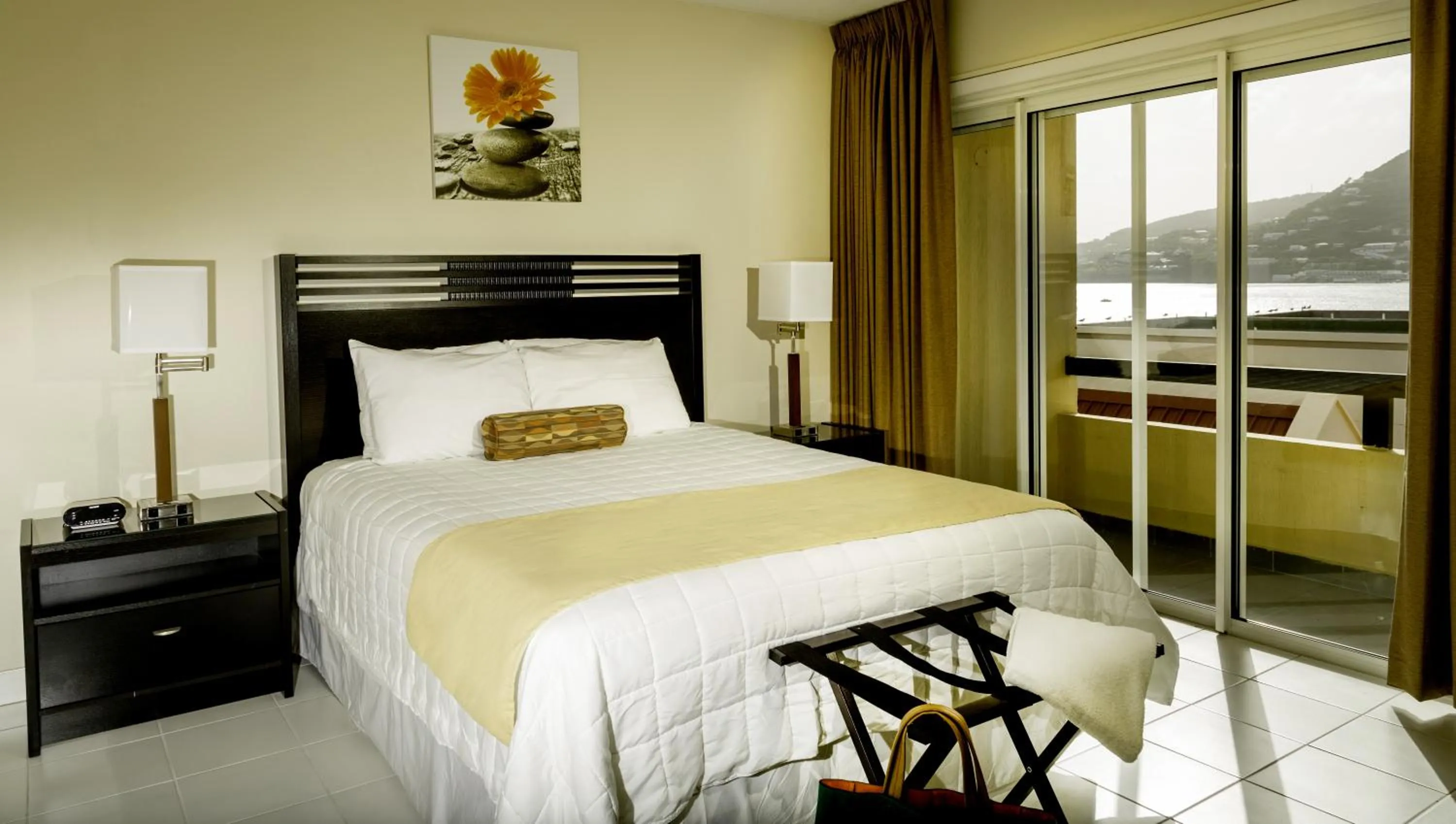 Bed in Horizon View Beach Hotel