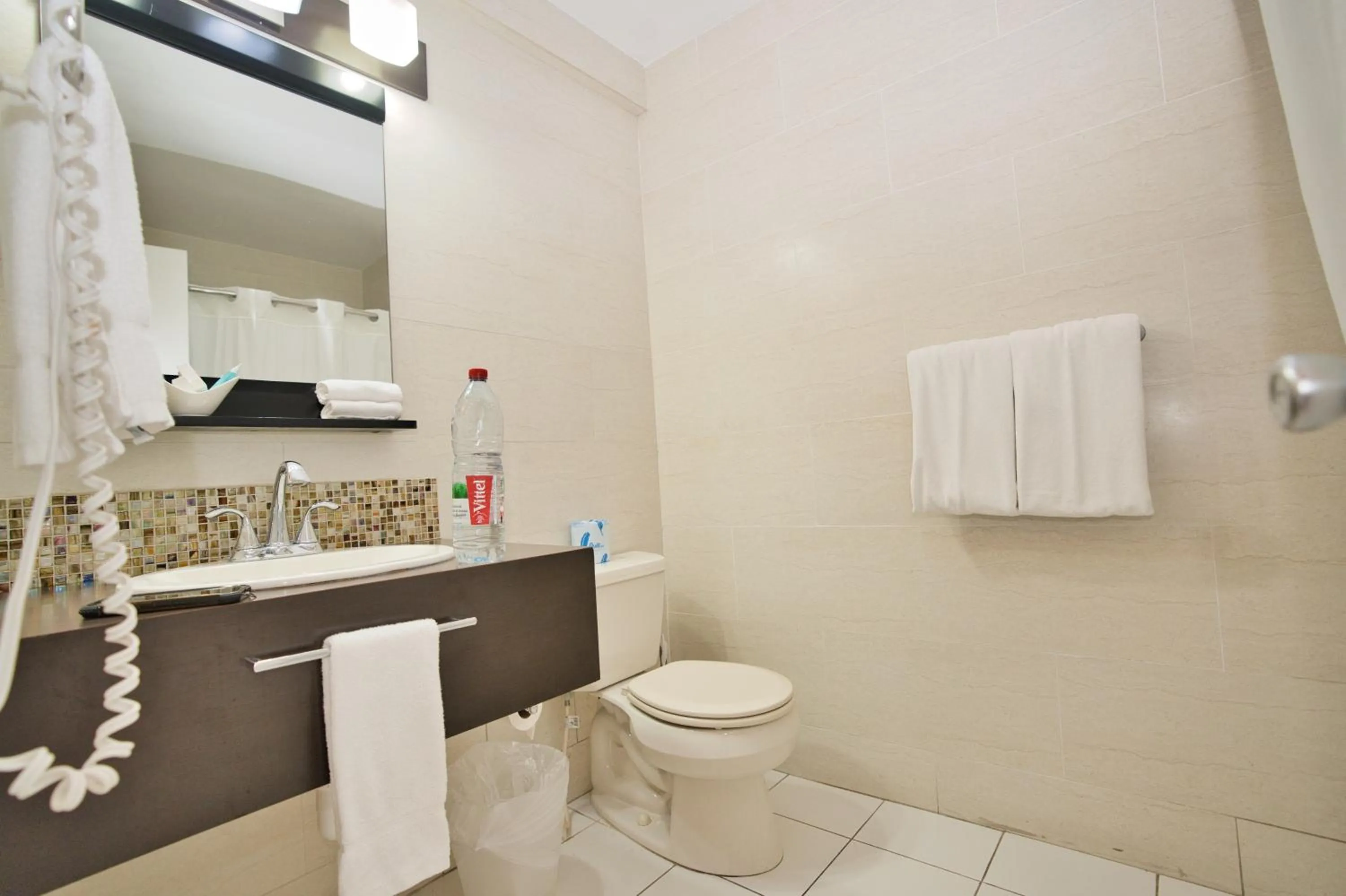 Toilet in Horizon View Beach Hotel