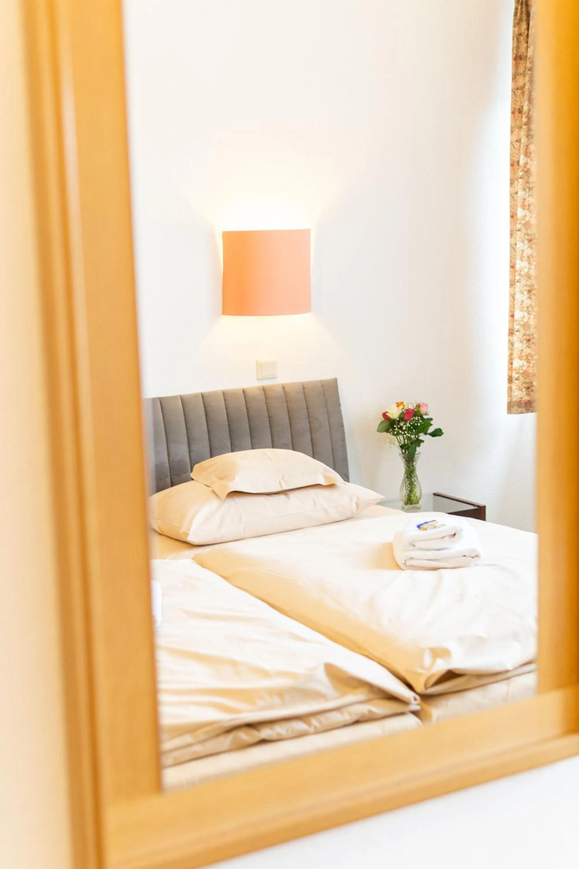 Bedroom, Bed in Hotel Kelkheimer Hof