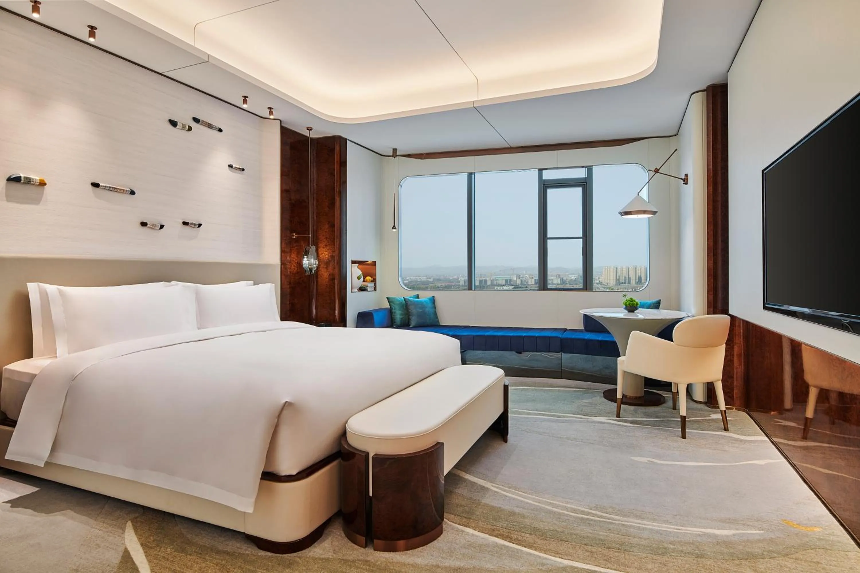 Living room, Bed in Wyndham Garden Nanjing Airport